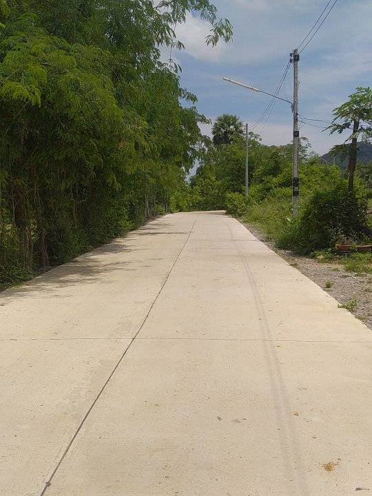 ที่ดินเปล่าที่ปราณบุรีอยู่ใกล้วัดนาห้วย ประจวบ 108 ตรว.