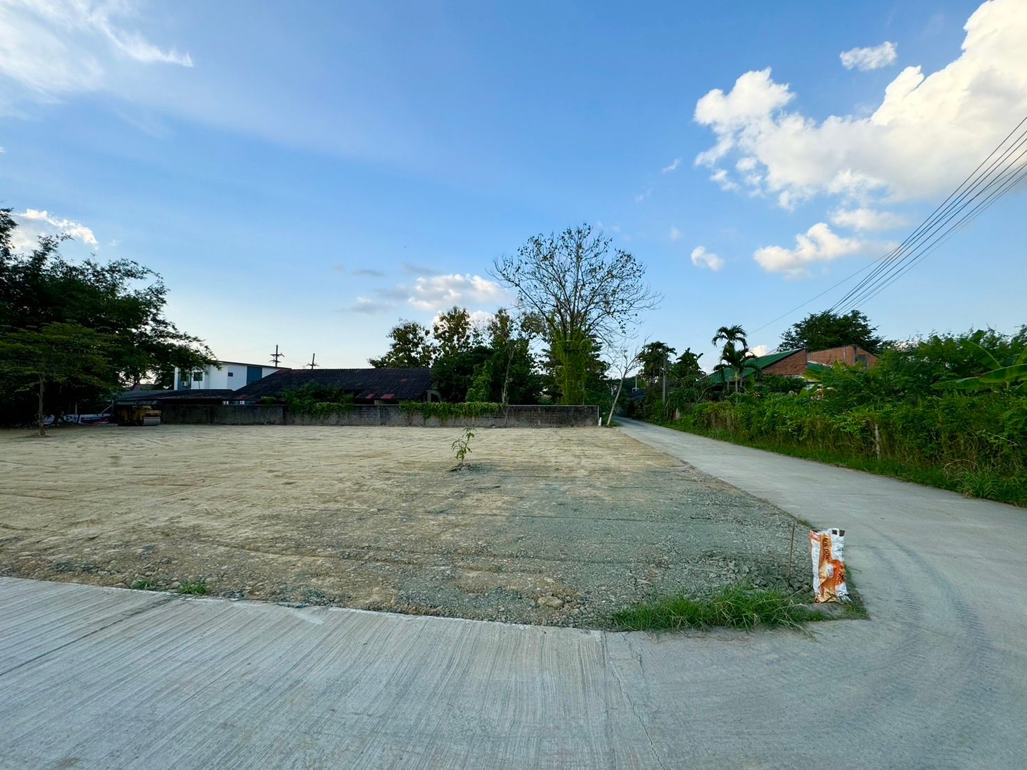 DD-0296 ขายที่ดินแบ่งขาย แปลงหัวมุม ถมแล้ว 150 ตร.วา บ้านใหม่สามัคคี สันพระเนตร ใกล้เซ็นเฟส เชียงใหม่