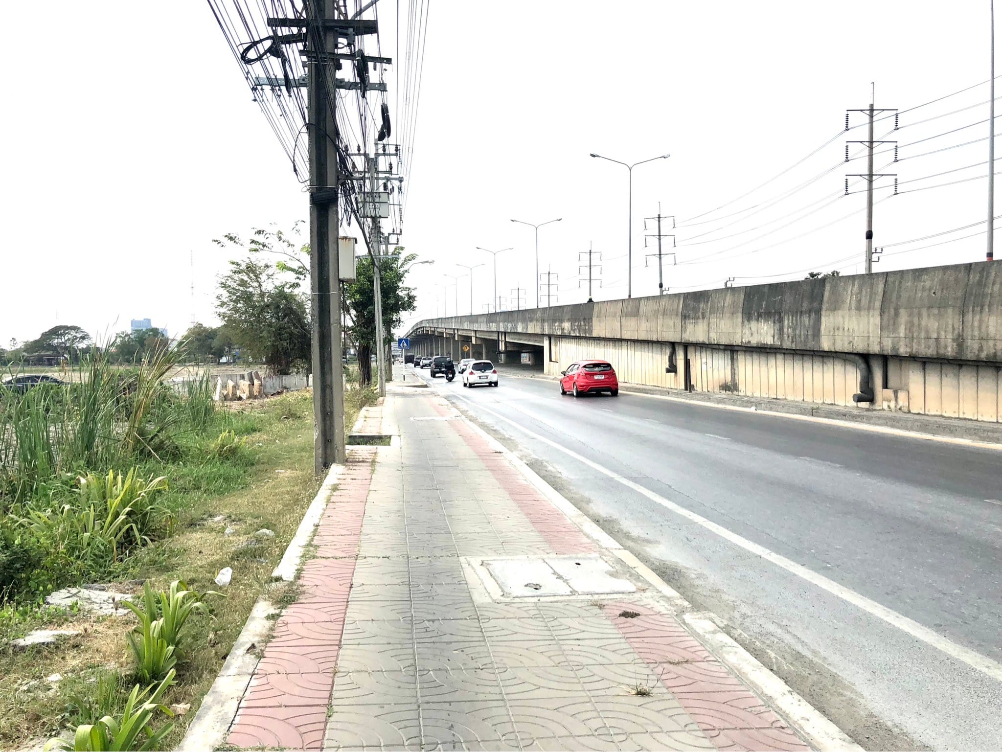 ที่ดินติดแนวรถไฟฟ้าสายสีส้ม