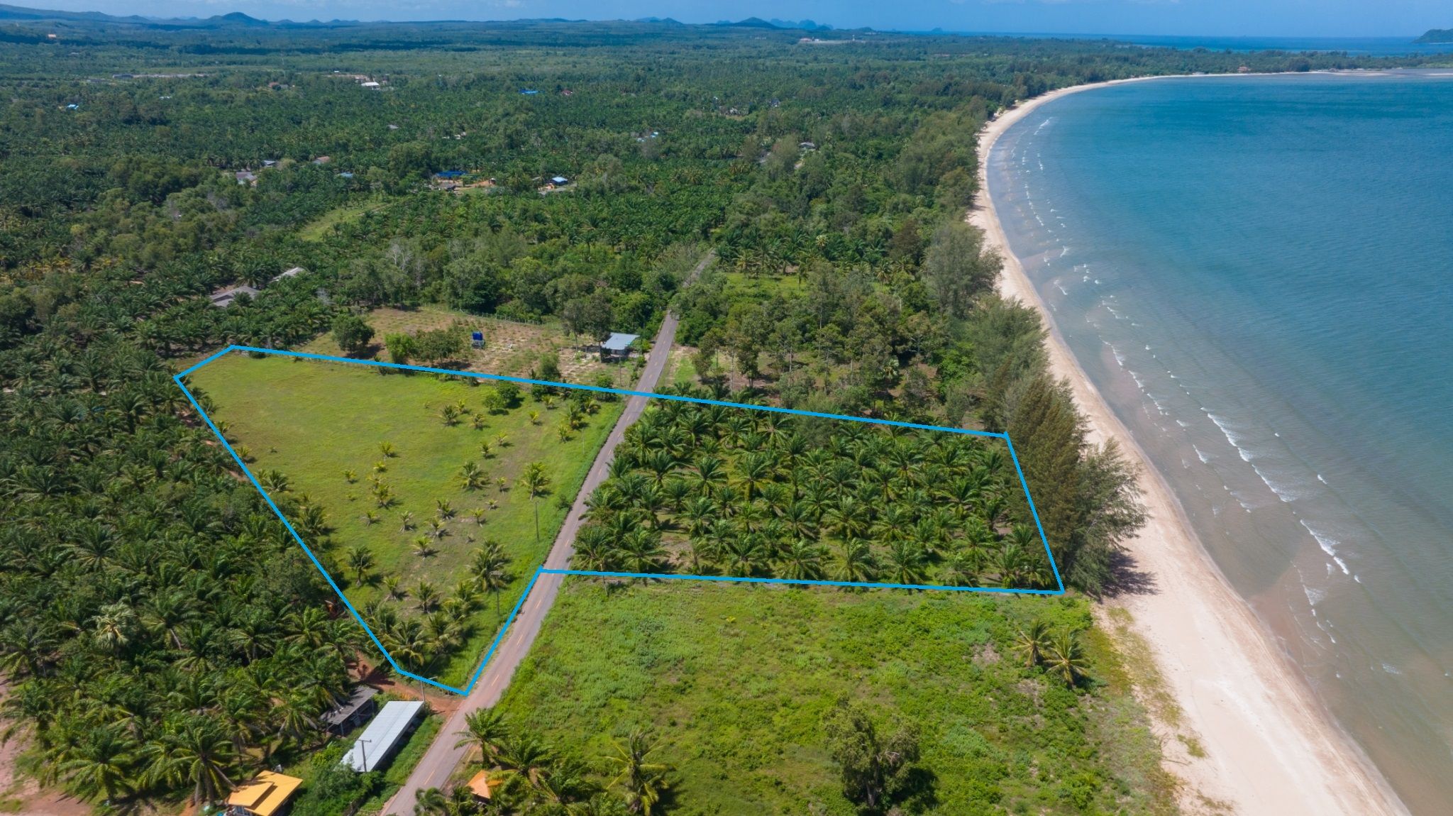 ที่ดินสวยติดทะเลหาดหน้าทับ อ่าวบางสน หน้าทะเลกว้าง 80 ม.