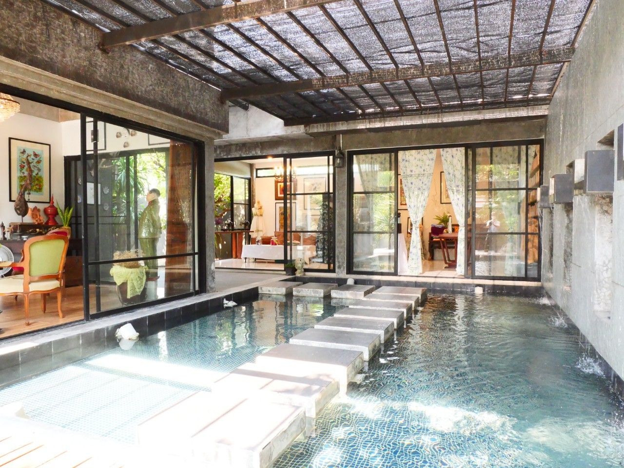 ขายบ้าน หลังมุม!! ม.ปารวีร์ เพชรเกษม 63 สวยเหมือนอยู่รีสอร์ท
