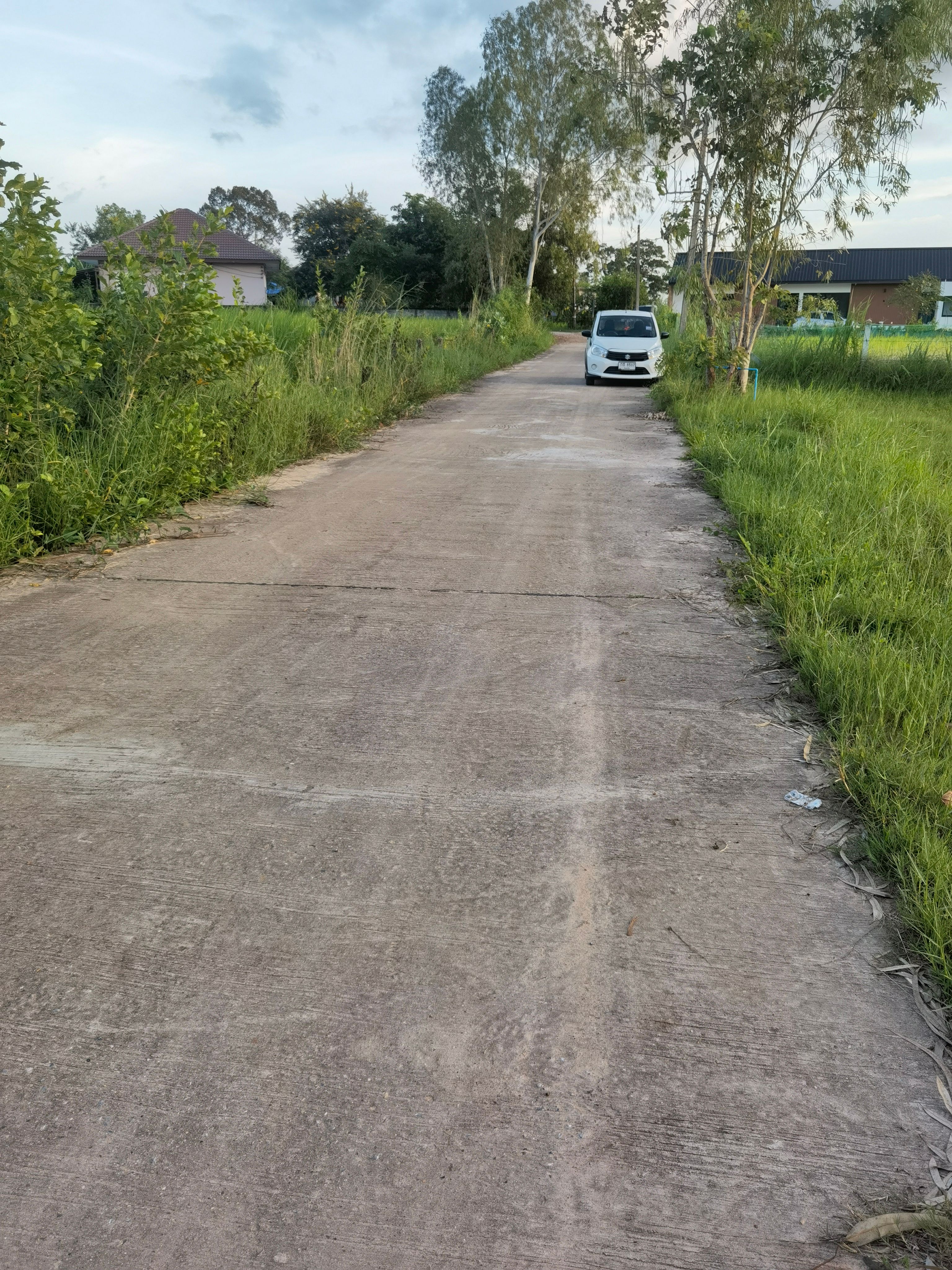 ที่ดิน น้ำไฟพรัอม