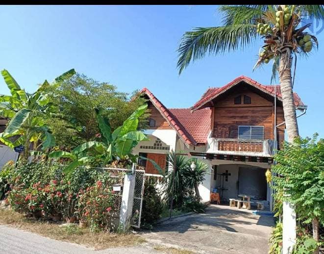 บ้านเดี่ยว 2 ชั้น บ้านป่าจี้ ม.1 ต.ทุ่งสะโตก อ.สันป่าตอง จ.เชียงใหม่ 