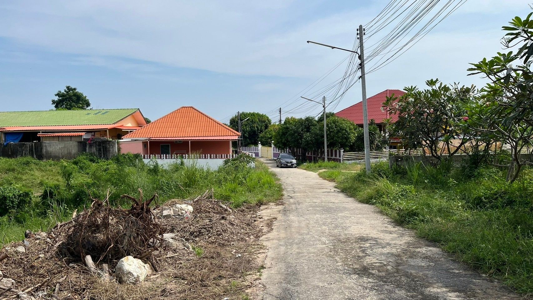 ขายที่ดินกลางเมืองหัวหิน Sea viewมองเห็นวิวทะเล และภูเขา เดินทางไปชายหาดไม่ถึง5นาที ทำเลดี พื้นที่1ไร่ 3งาน 15ตร.วา  เจ้าของขายเอง