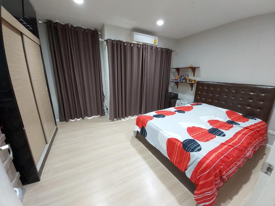 #ขายถูก/เช่า !!! บ้านกลางเมือง กัลปพฤกษ์ ทาวน์โฮม 3 ชั้น (บิ้วอินทั้งหลัง พร้อมเข้าอยู่) บนทำเลใจกลางรถไฟฟ้า 2 สาย (BTS บางหว้า และ MRT สถานีบางแค) สามารถเดินทางเข้า-ออกเมืองได้อย่างสะดวกสบาย ใกล้เดอะมอลล์บางแค เพียง 10 นาทีถึง ถ.สาทร ...ราคาพิเศษสุด! 
