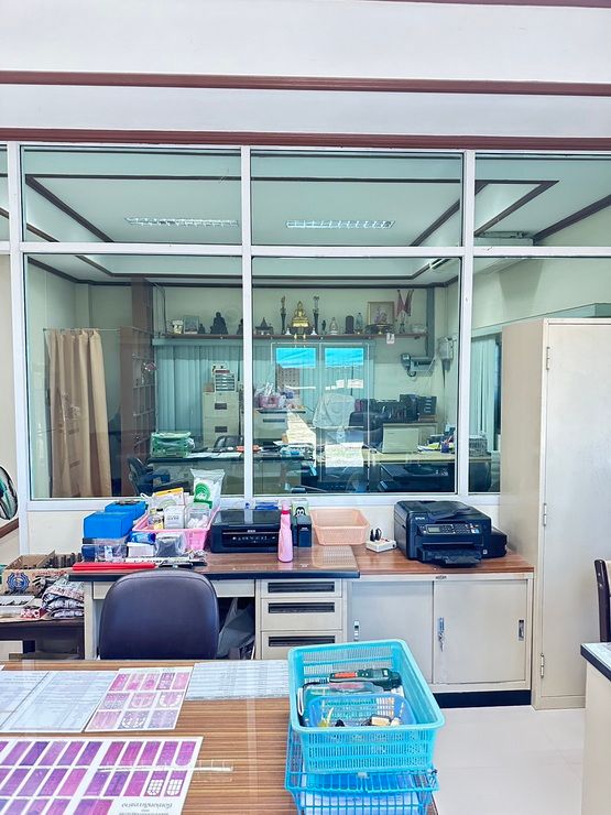 ขายโรงงานขายโกดังพร้อมใช้งานเนื้อที่ 10 ไร่พร้อมล้อมรั้วทั้งหมดอยู่ที่ ถนน ฤชุพันธุ์ ตำบลไทรใหญ่ อำเภอไทรน้อย จังหวัดนนทบุรี 