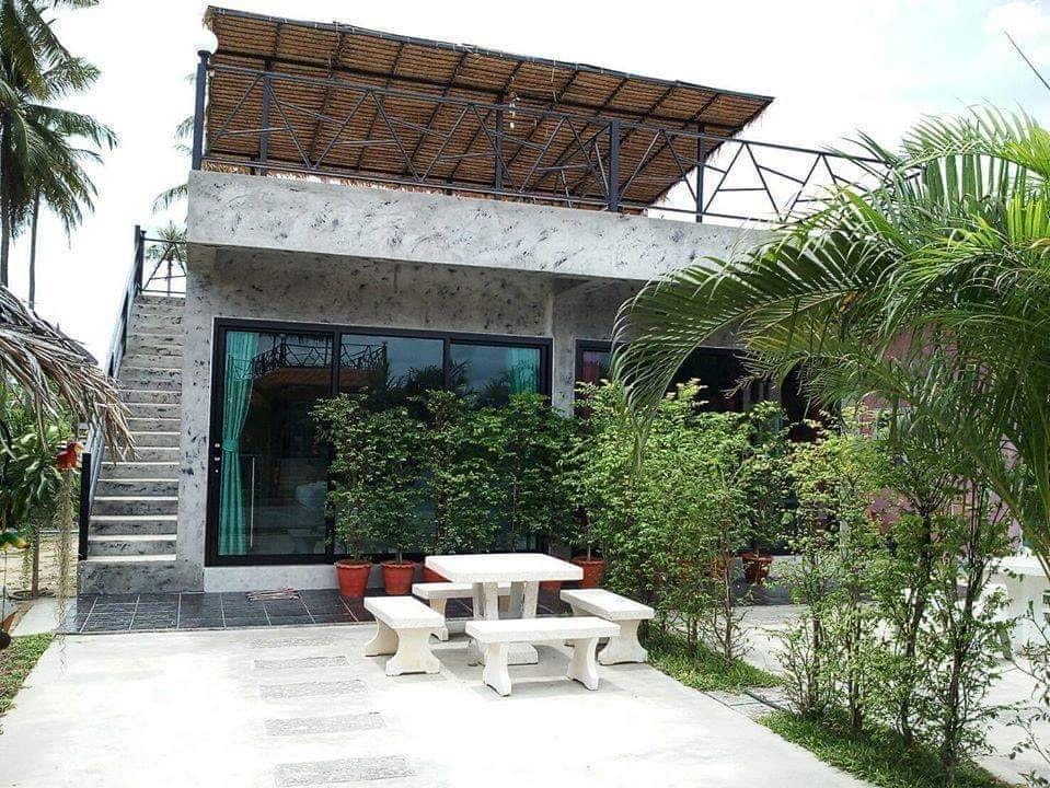 รีสอร์ทสวย 15 ห้อง บนเนื้อที่ 2-3-46 ประจวบคีรีขันธ์ 