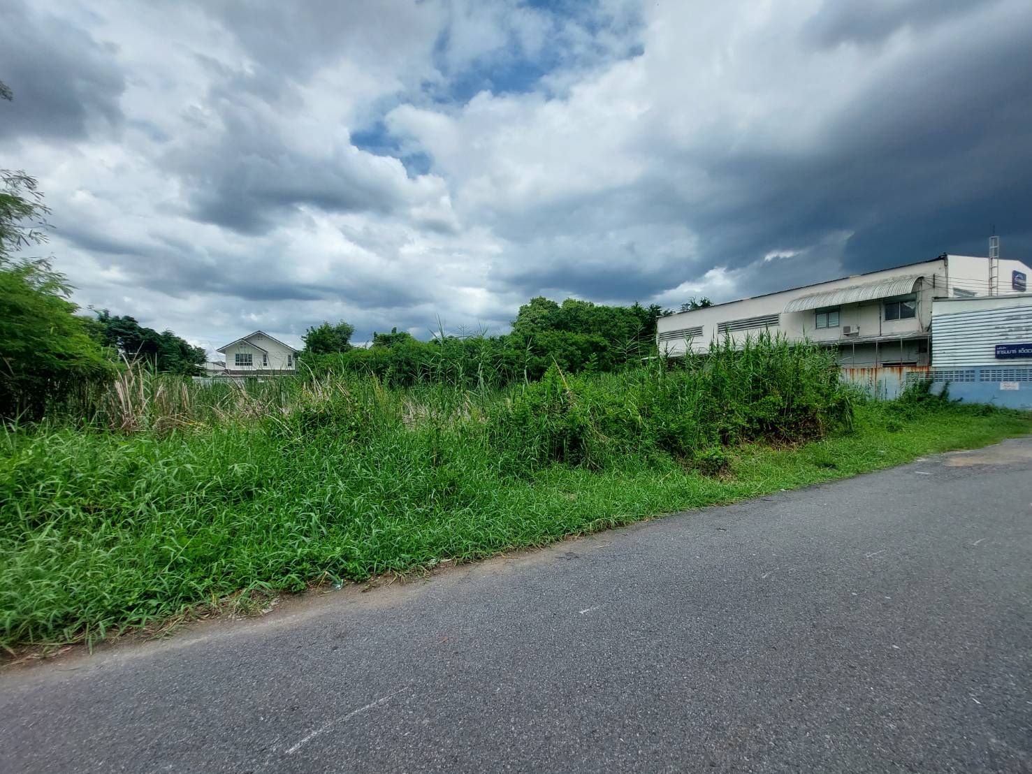 ขายที่ดินเปล่า 194 ตร.ว ซอยรามอินทรา 14 แยก 1 ใกล้รพไฟฟ้าสถานีมัยลาภ