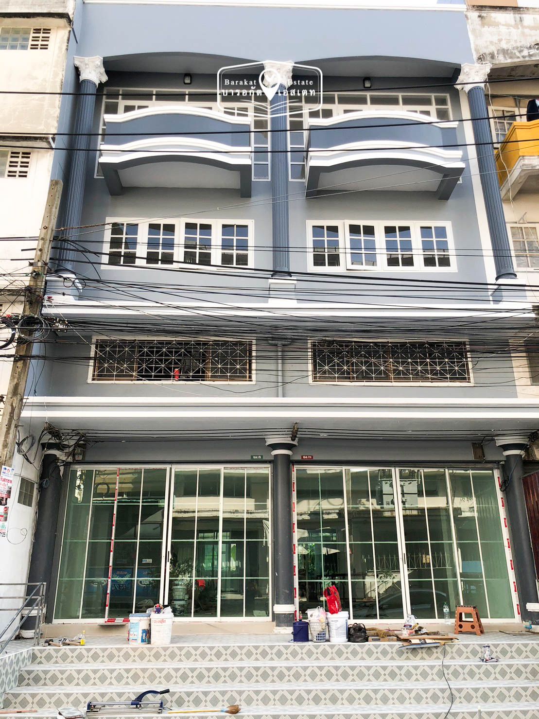อาคารพาณิชย์ ทำเลสวย เข้าซอยเพีง 15 เมตร ดีไซน์ใหม่รีโนเวทเสร็จ 4 ชั้น เขตมีนบุรี กรุงเทพฯ