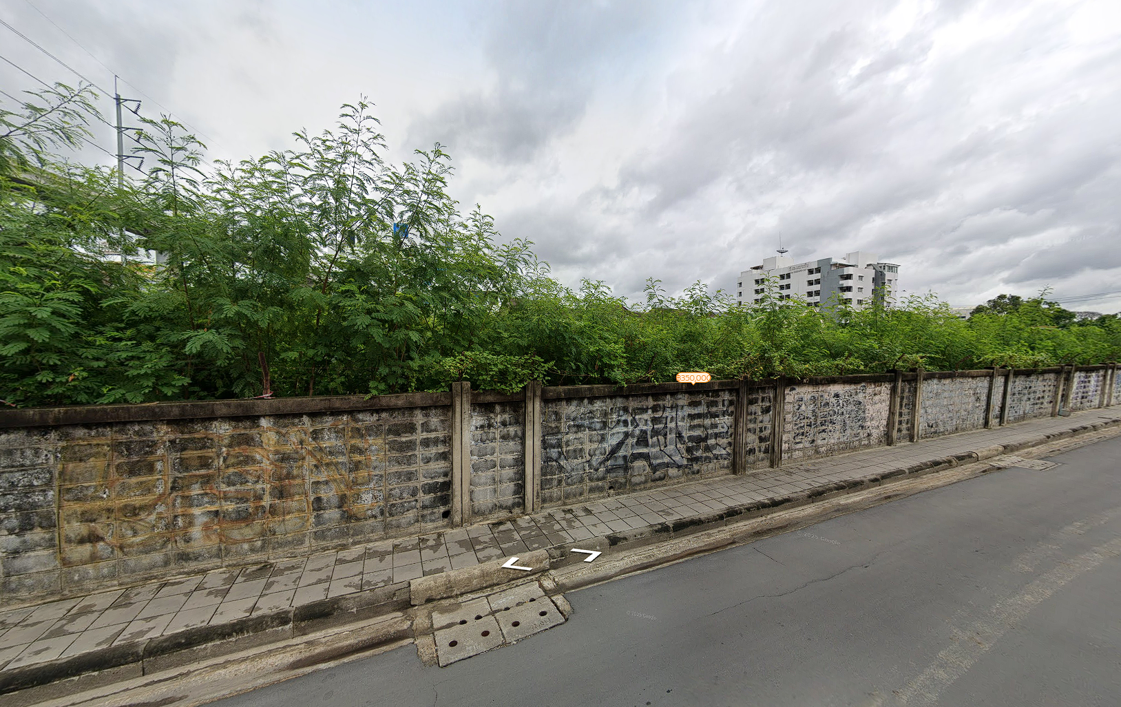 ขายที่ดิน บนถนนลาดพร้าว กทม 3-1-35 ไร่