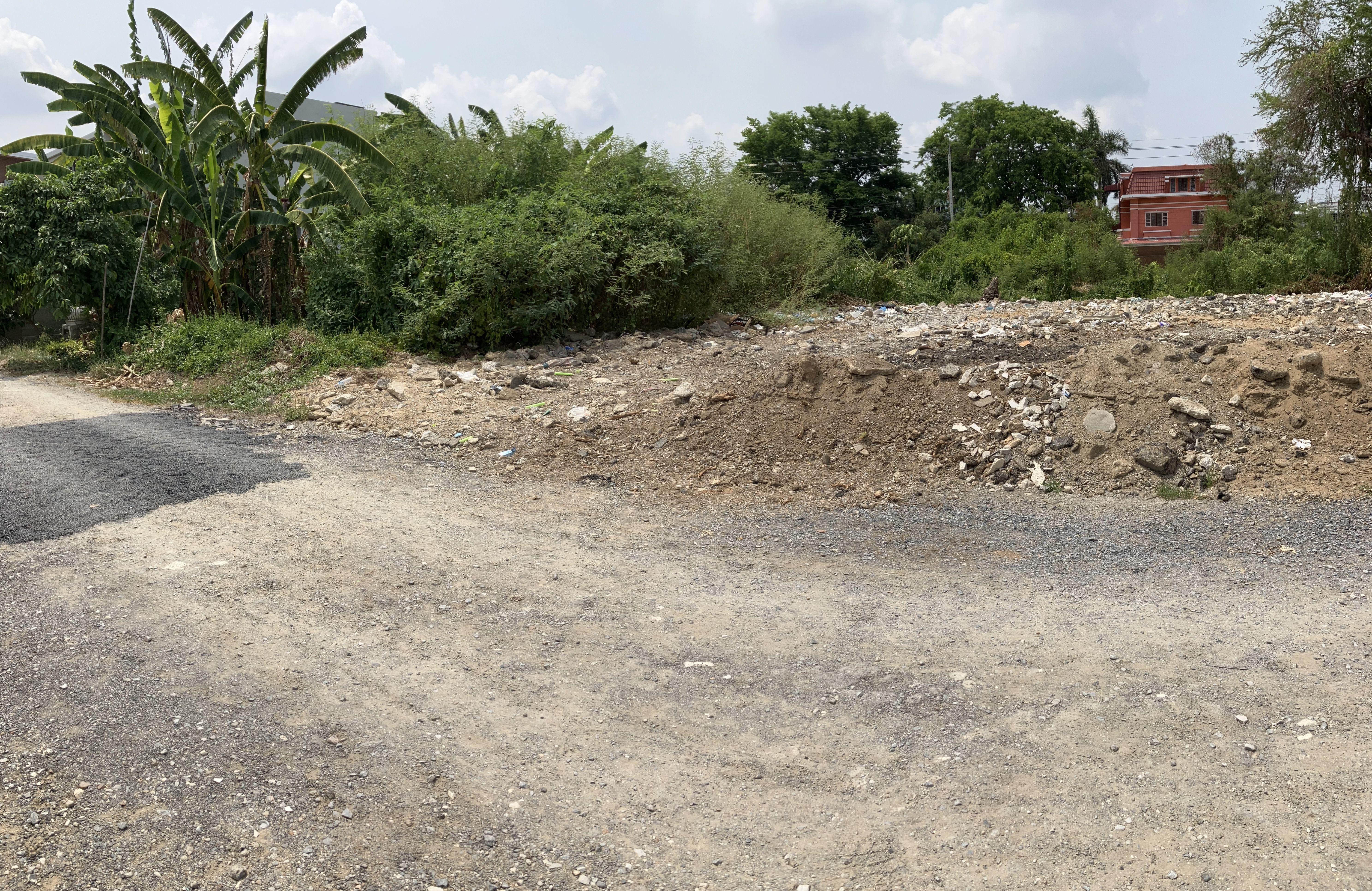 ขาย ที่ดิน 2 แปลง พร้อมกัน ย่าน พุทธมณฑลสาย 1 ตลิ่งชัน กรุงเทพฯ