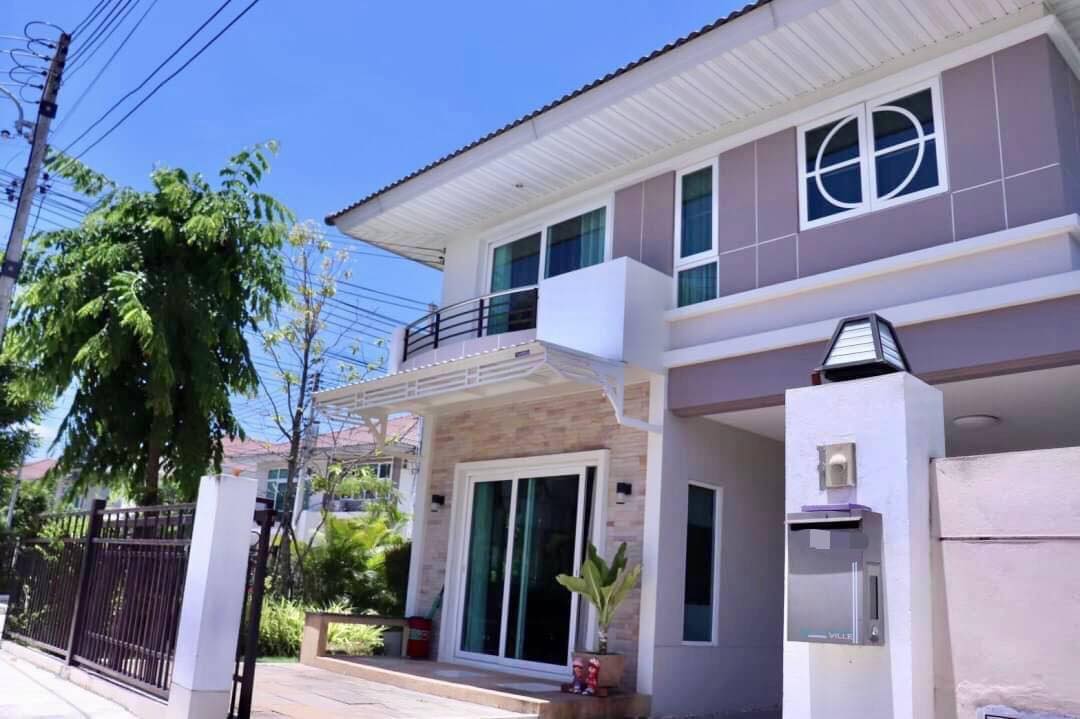 บ้านเดี่ยว 2 ชั้น ขายพร้อมเฟอร์นิเจอร์ครบครัน 68.2 ตร.ว.