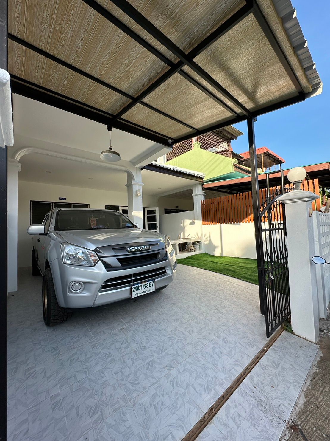 ขายบ้านเพชรบุรี ทาวน์เอ็าส์ ตกแต่งพร้อมอยู๋ บ้านกุ่ม เมืองเพชรบุรี โค้งวัดขุนตรา