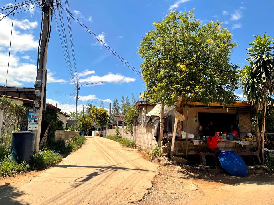 ที่ดินพร้อมบ้านชุมชนบ้านนาวัลเปรียง ประจวบ 95 ตร.ว