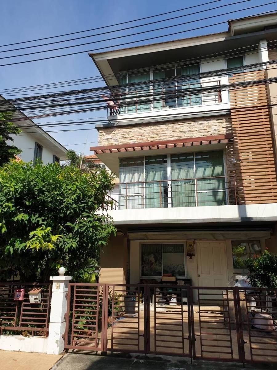 ขายบ้านกรุงเทพฯ ใกล้โรงพยาบาลสินแพทย์ ศรีนครินทร์ เขตประเวศ 0-0-36.3