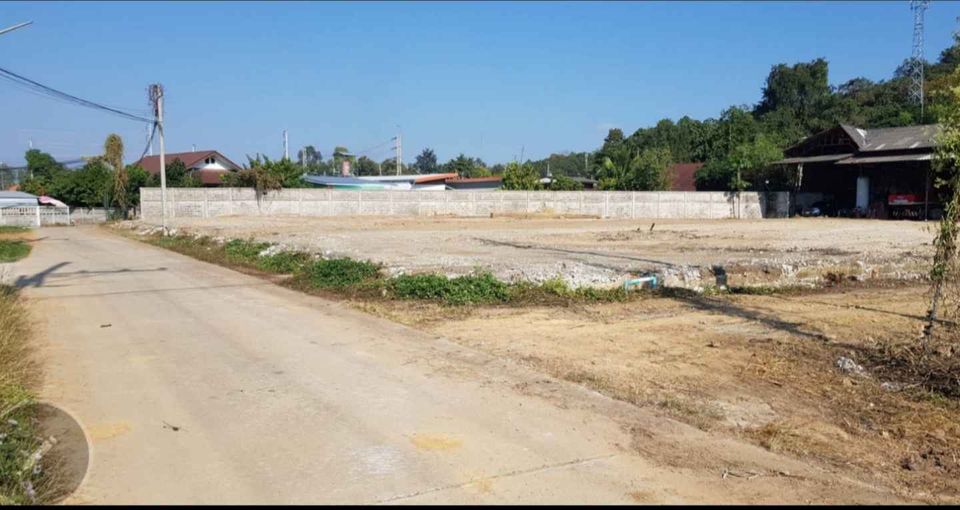 ที่ดินใกล้แยกดอยติ  ลำพูน 1-3-16