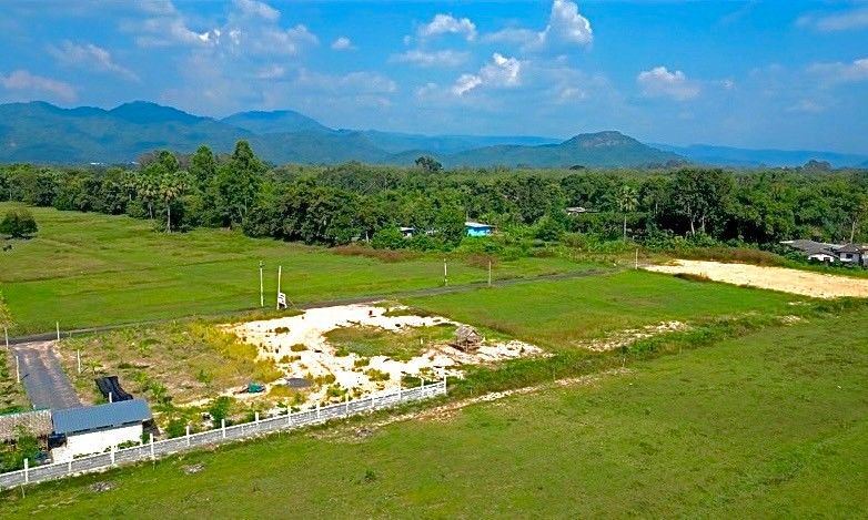 ขายที่ดินนครนายก ที่ดินแปลงสวย บ้านนา นครนายก 1-0-0