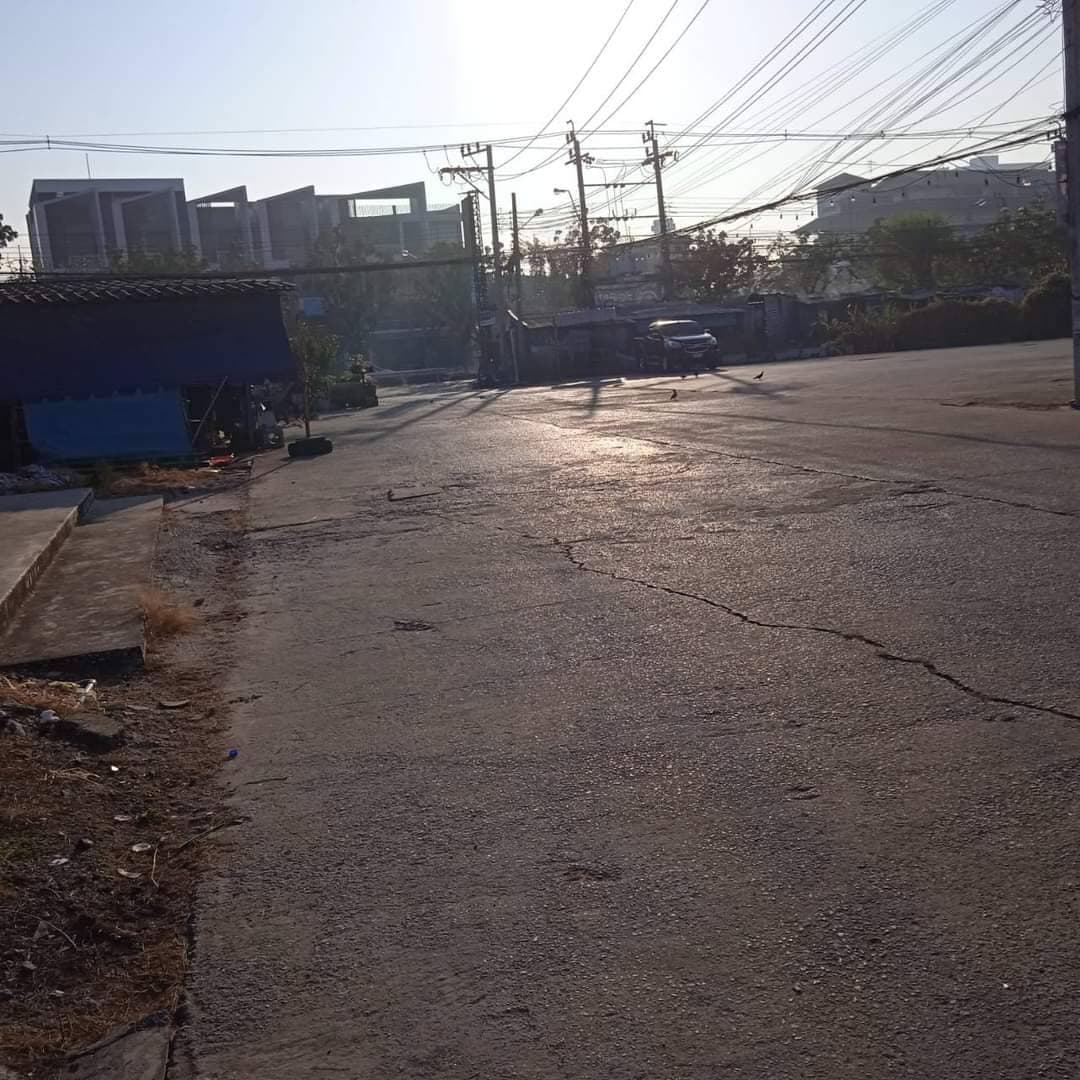 ที่ดินเปล่า เขตภาษีเจริญ กรุงเทพฯ 2-1-83.8