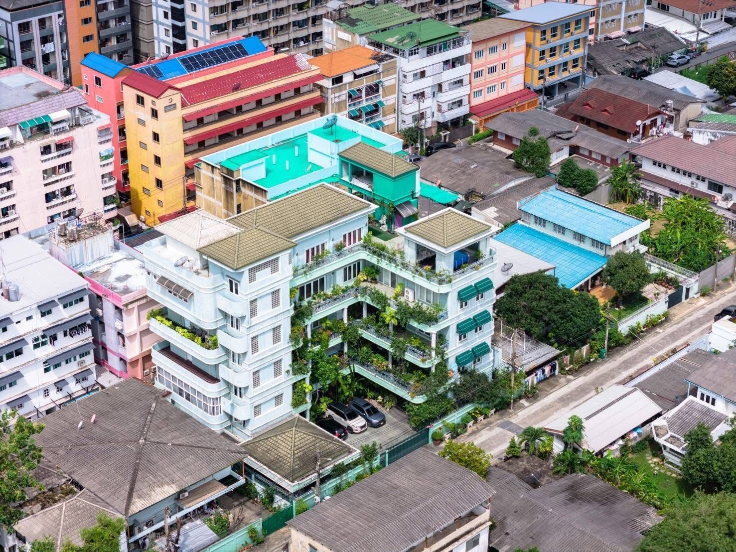 บ้านพร้อมที่ดิน(หลังใหญ่) รามคำแหง/พระรามเก้า ขนาด 10 นอน 20 น้ำ บ้านสวยเรียบหรู Luxury พื้นที่ใช้สอยเยอะ สามารถดัดแปลง พัฒนาต่อยอดได้หลากหลาย เดินทางสะดวก ใกล้รถไฟฟ้า