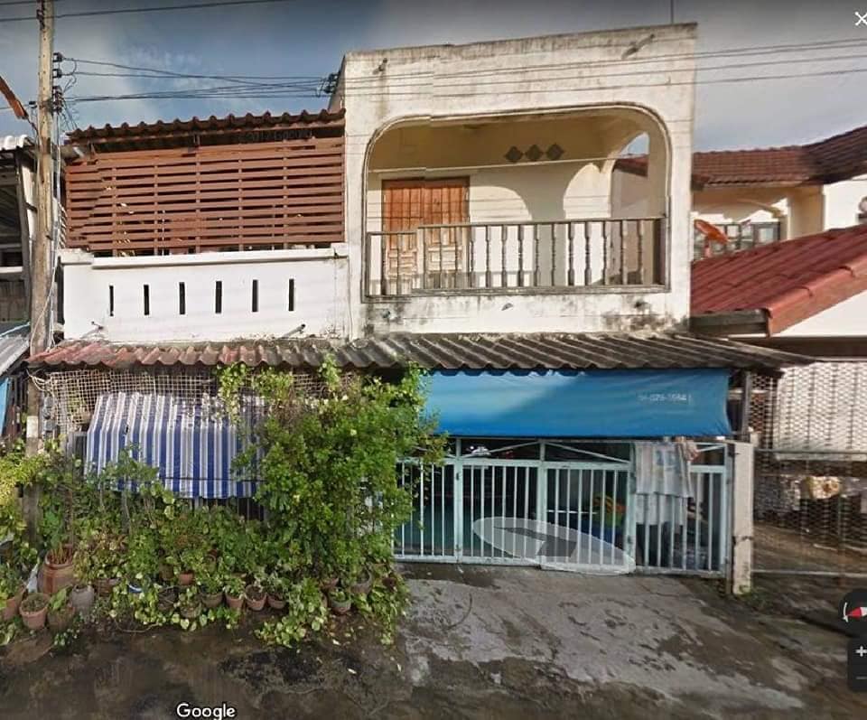 ที่ดินพร้อมบ้านแฝด 2 ชั้น นครสวรรค์ 32.2 ตรว.