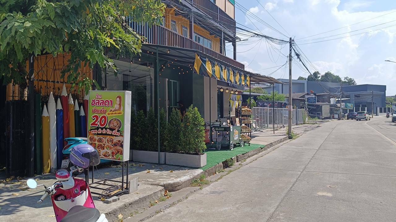 ขายที่ดินนครสวรรค์ อำเภอเมือง ตรงข้ามอุทยานสวรรค์ (หนองสมบูรณ์)  น่าลงทุน