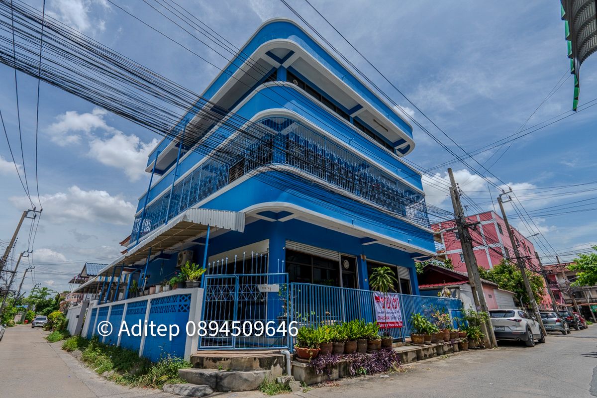 ขายด่วน! ตึก 3 ชั้น 40 ตรว. แปลงหัวมุม ซ.วัดกู้ ปากเกร็ด ทำเลทอง เหมาะทำหอพัก ใกล้รถไฟฟ้าสายสีชมพู! ท่าน้ำปากเกร็ด 