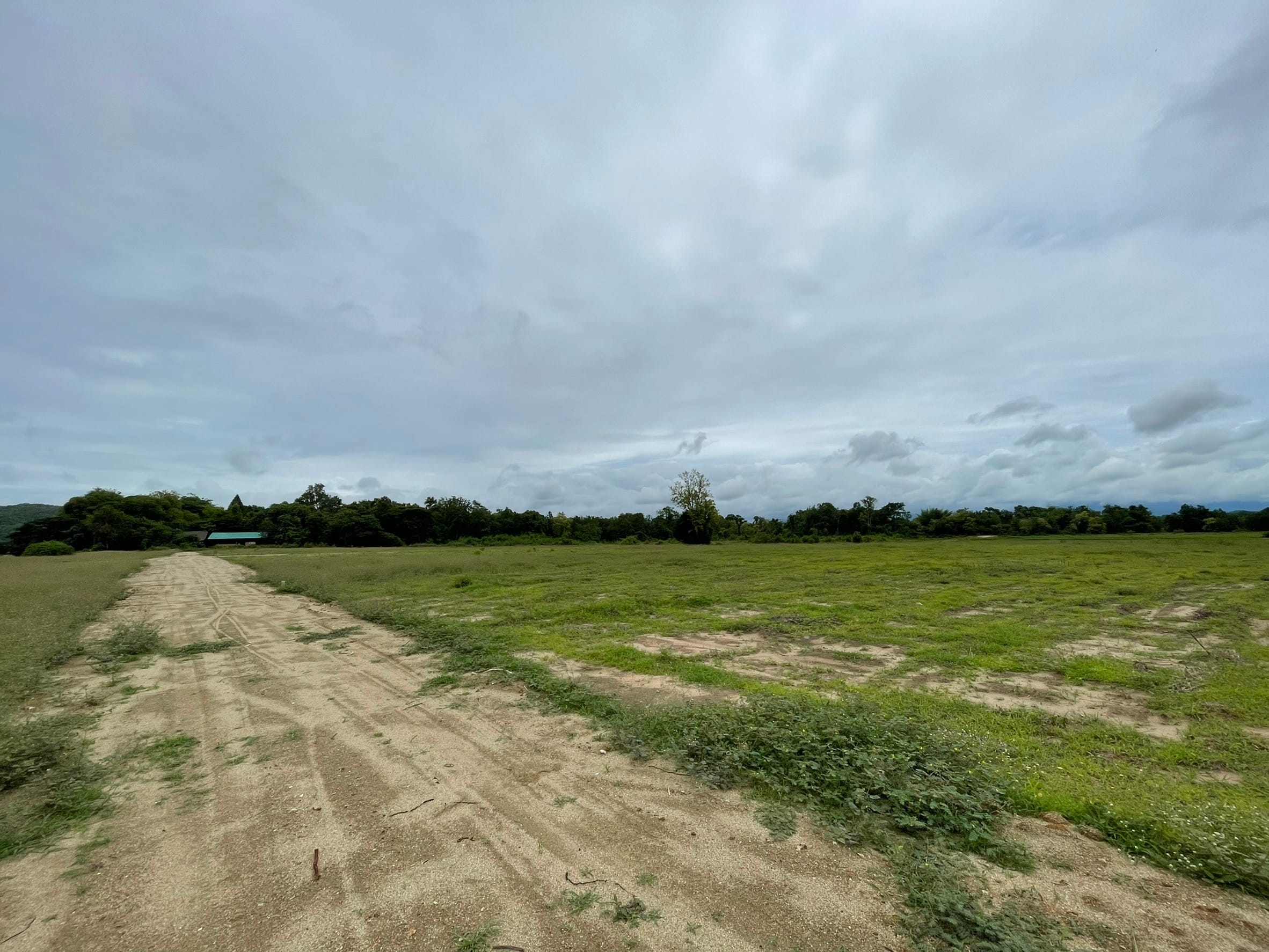 ที่ดินแปลงบรรยากาศดี ติดแม่น้ำปิง บ้านตาก ตาก