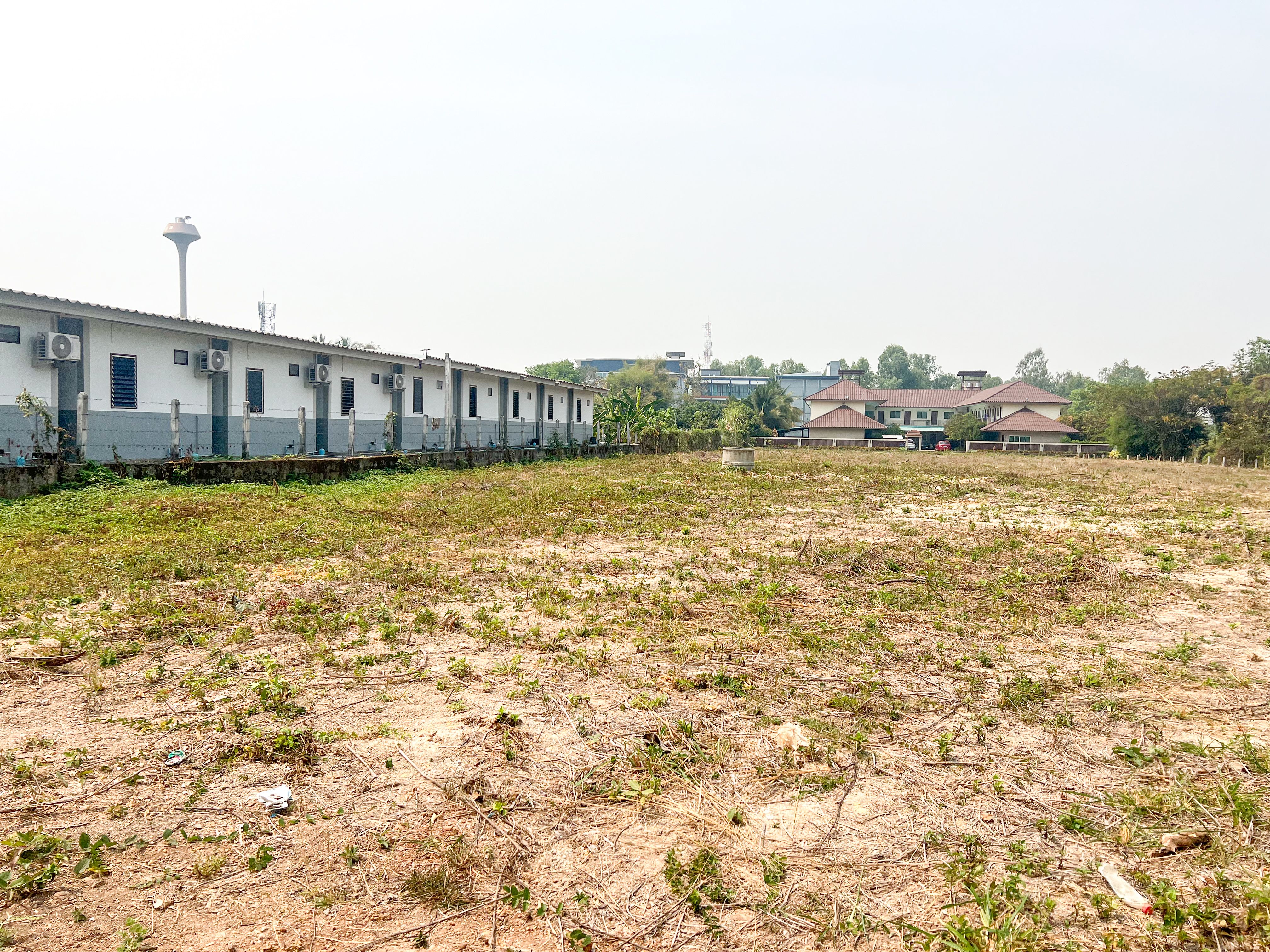ขายที่ดินลำปาง ที่ดินเปล่าแปลงสวย ติดถนนสาธารณะ เมืองลำปาง 2-1-50