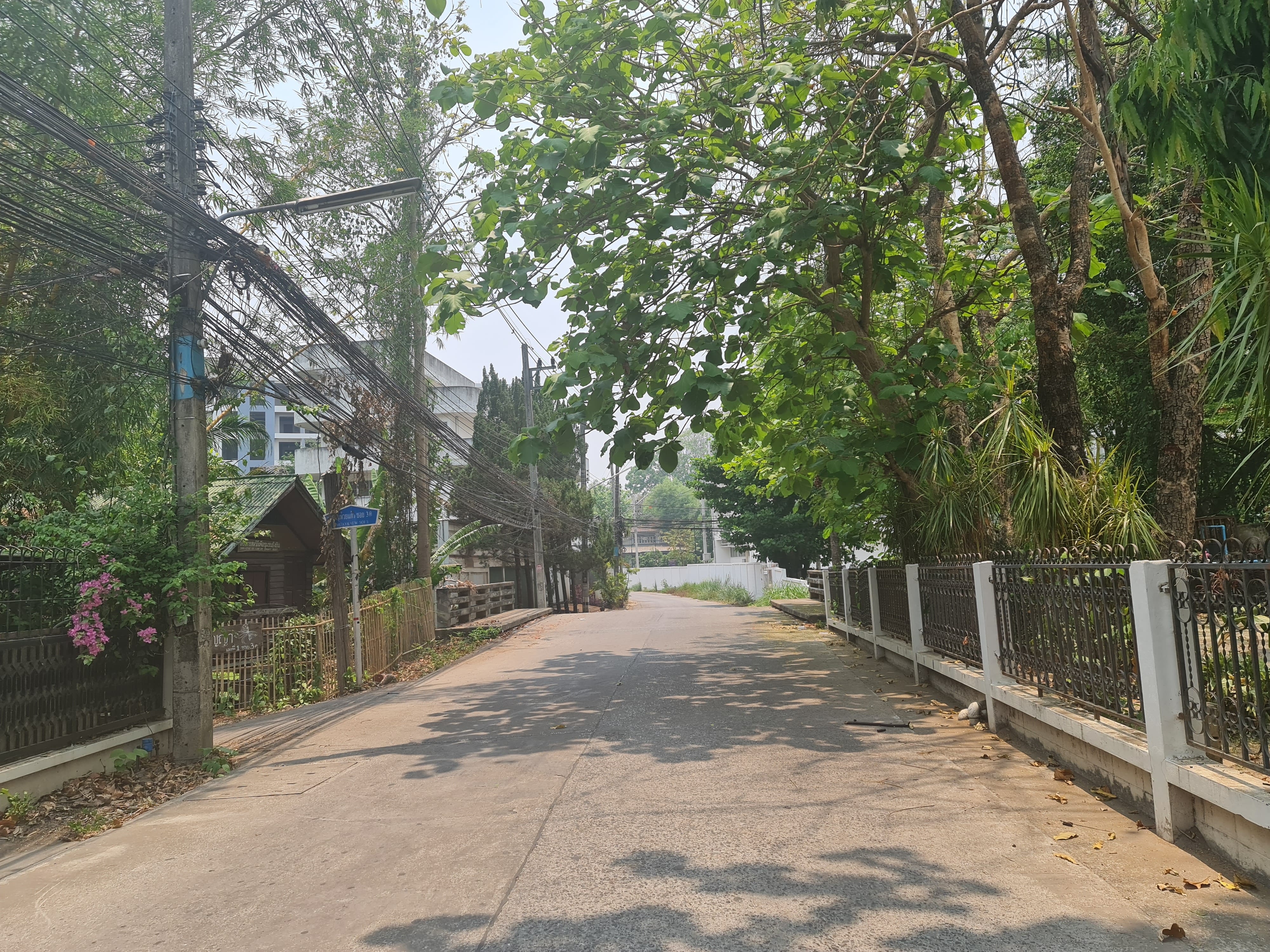 ขายที่ดินแปลงเล็กราคาถูกหลังโรงแรมเชียงใหม่ภูคำ ใกล้รั้วมช.แค่ 100 เมตร 