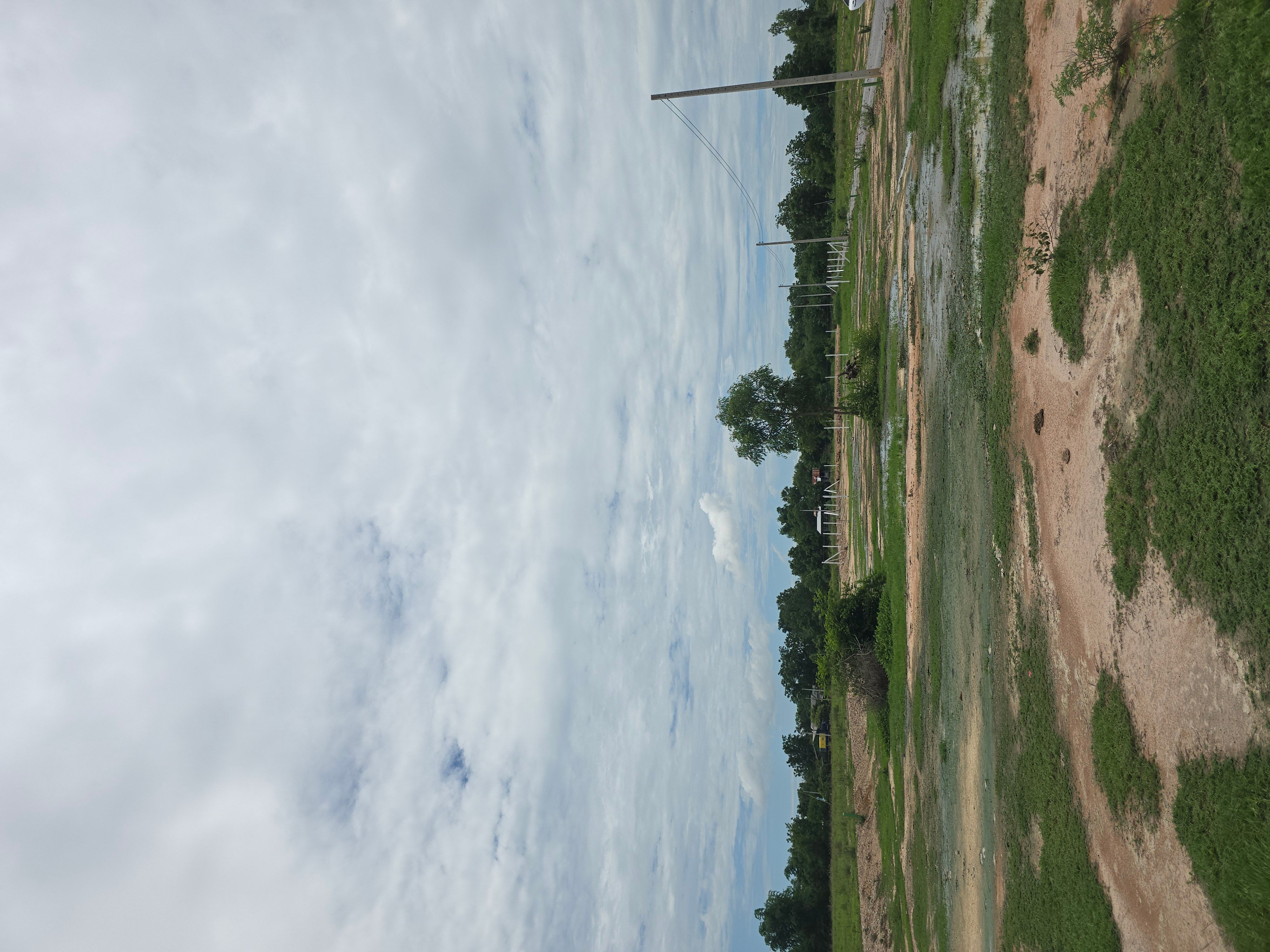 ที่สวยเหมาะ มีน้ำไฟพร้อม 