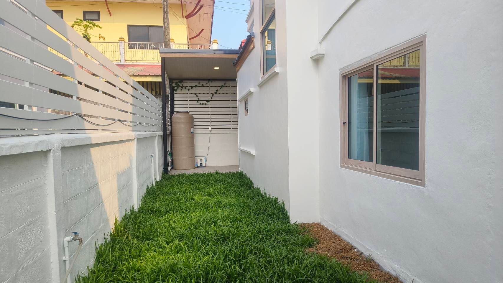 บ้านเดี่ยว 2 ชั้นรีโนเวทสวยใหม่ทั้งหลัง หมู่บ้านเคซี 9 ซอยนิมิตรใหม่ 4