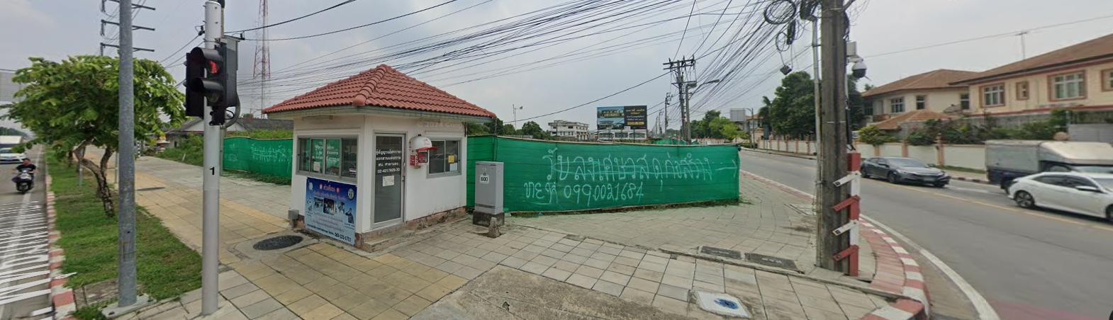 ที่ดิน 1 ไร่ 40 ตรว. ติดริมถนนใหญ่ 2 ด้าน ที่สวย ถมเรียบร้อยแล้ว