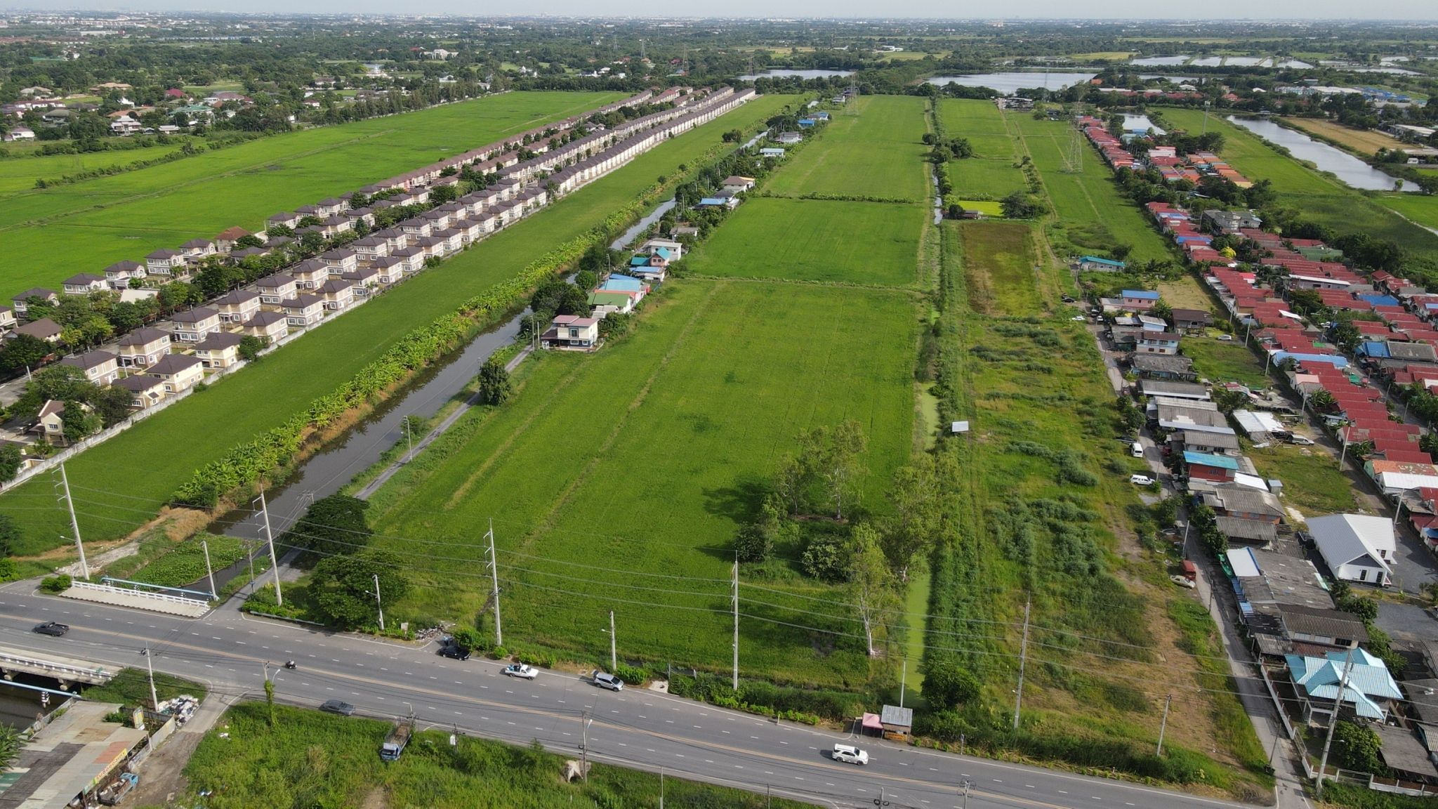 ขายที่ดินเปล่า ทำเลในเมืองผืนใหญ่  ราคาดีไม่แพงคุ้มค่าการลงทุน เขตคลองสามวา กรุงเทพ