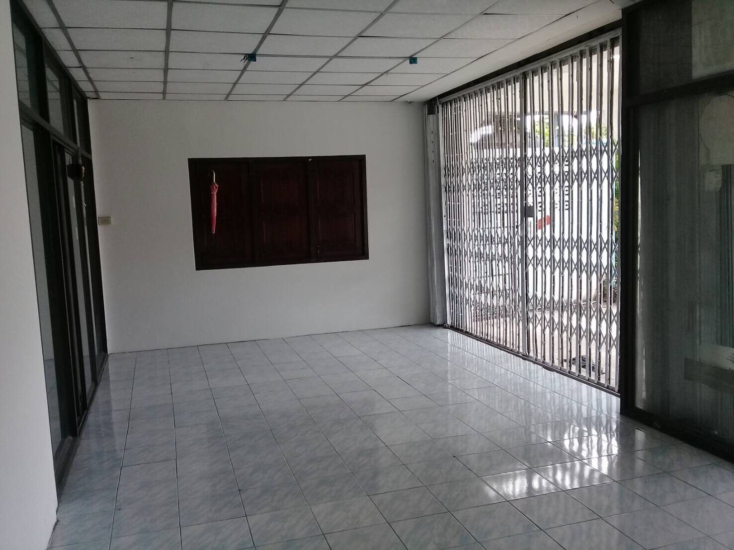 ขายบ้านพร้อมที่ดิน