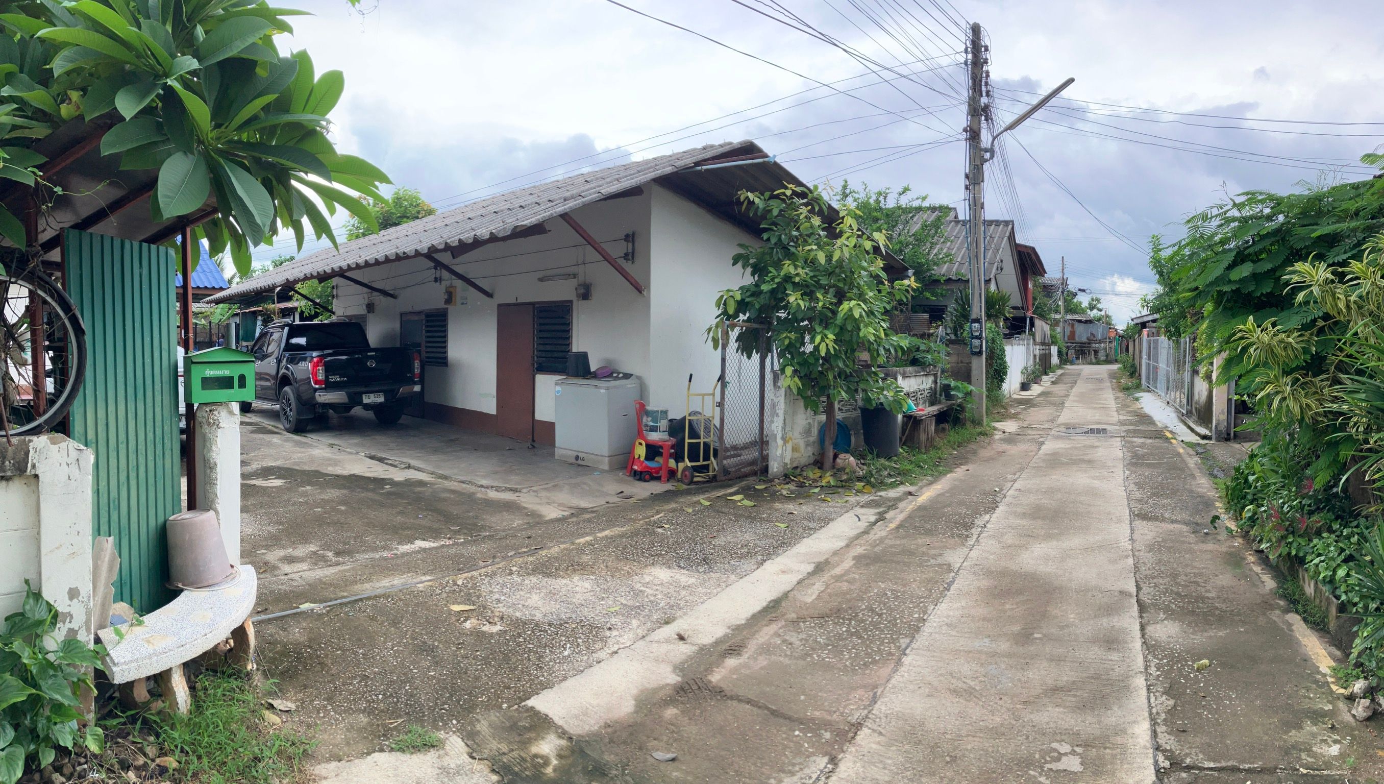ขาย บ้านเดี่ยวชั้นเดียว พร้อมห้องพักให้เช่าย่านกาดเมฆ ใกล้วัดบ้านกาดเมฆ ลำปาง