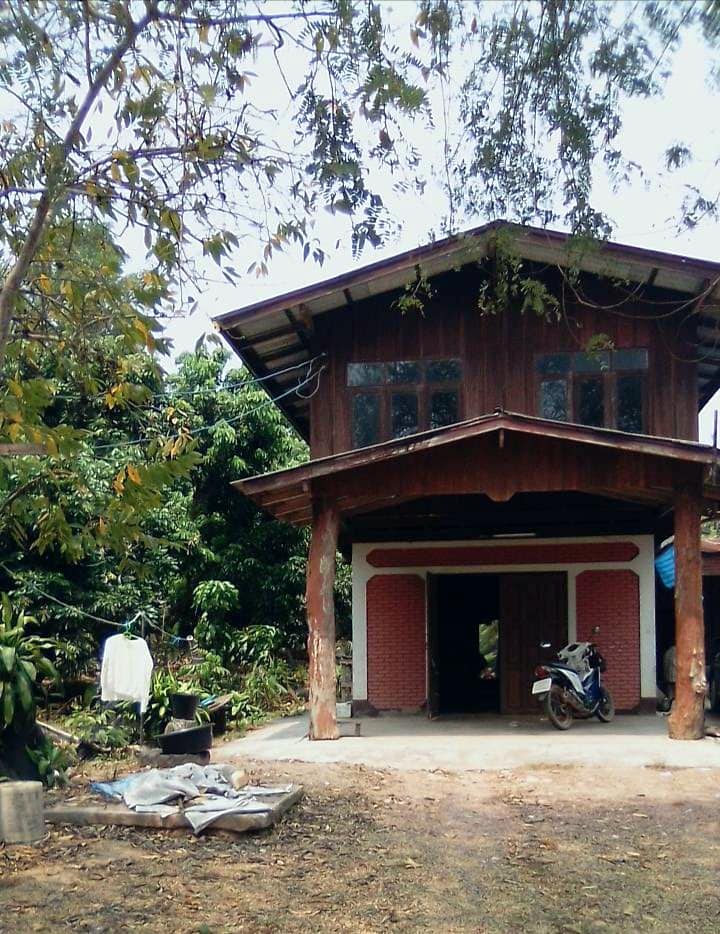 ที่ดินพร้อมบ้านสองชั้น น่าน 0-1-62