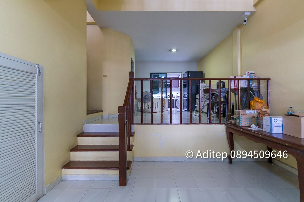 ขายทาวน์โฮม 3 ชั้น บ้านกลางเมือง รัชดา-เหม่งจ๋าย 1 ขนาด 21.9 ตรว. 3 ห้องนอน 4 ห้องน้ำ ทำเลใจกลางเมือง ใกล้ MRT เหมาะทั้งอยู่อาศัย ลงทุนปล่อยเช่า หรือเปิดโฮมออฟฟิศ