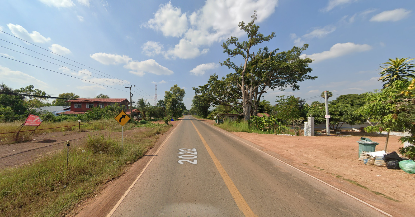 ขายที่ดินอุดรธานี อำเภอเพ็ญ ที่ดินทำเลงามติดถนนดำ 11 ไร่ แยกสุ่มเส้า อ.เพ็ญ