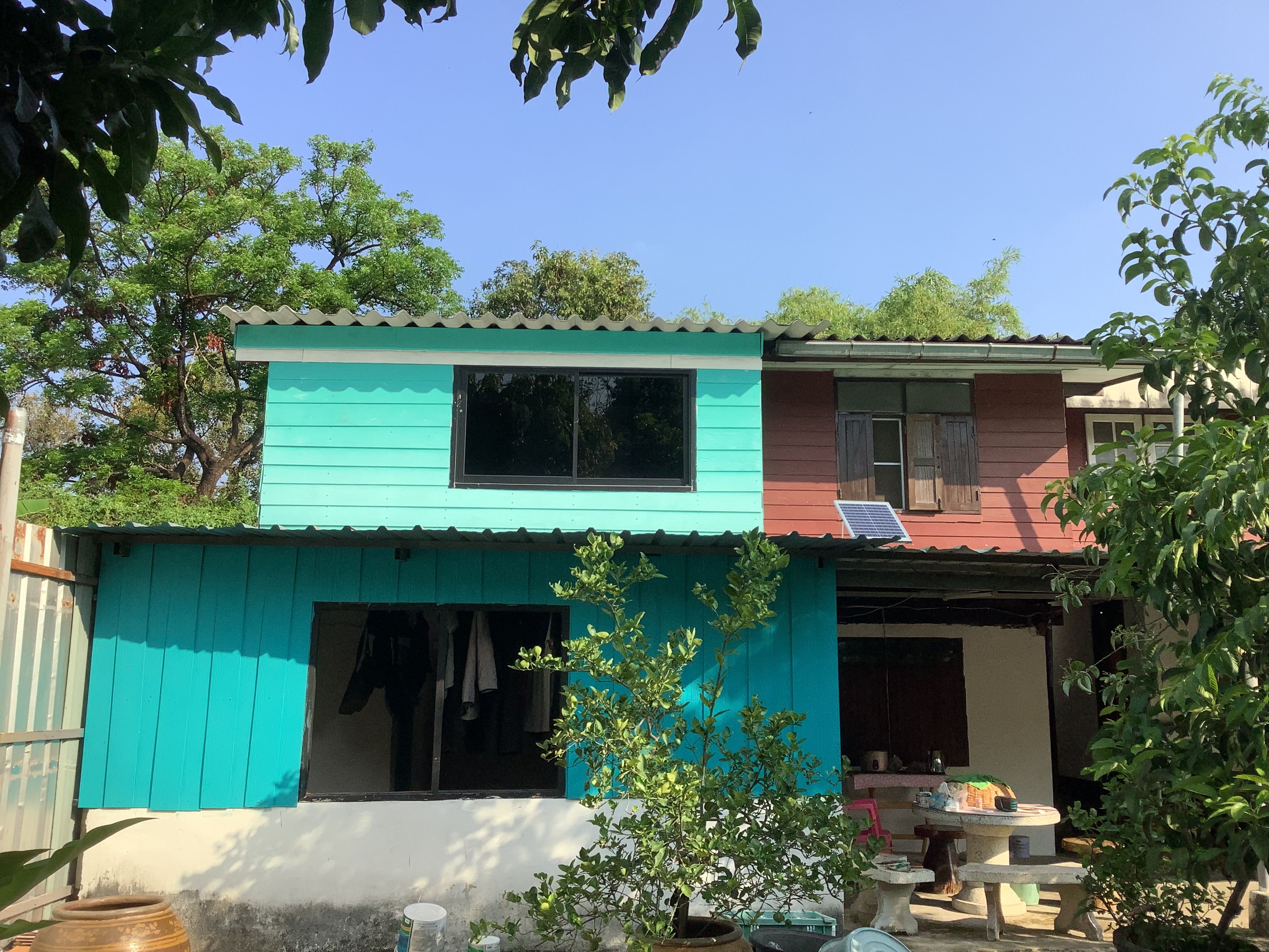ขายที่ดินพร้อมบ้านไม้ อยู่เขตบางซื่อ เข้าได้หลายเส้นทาง