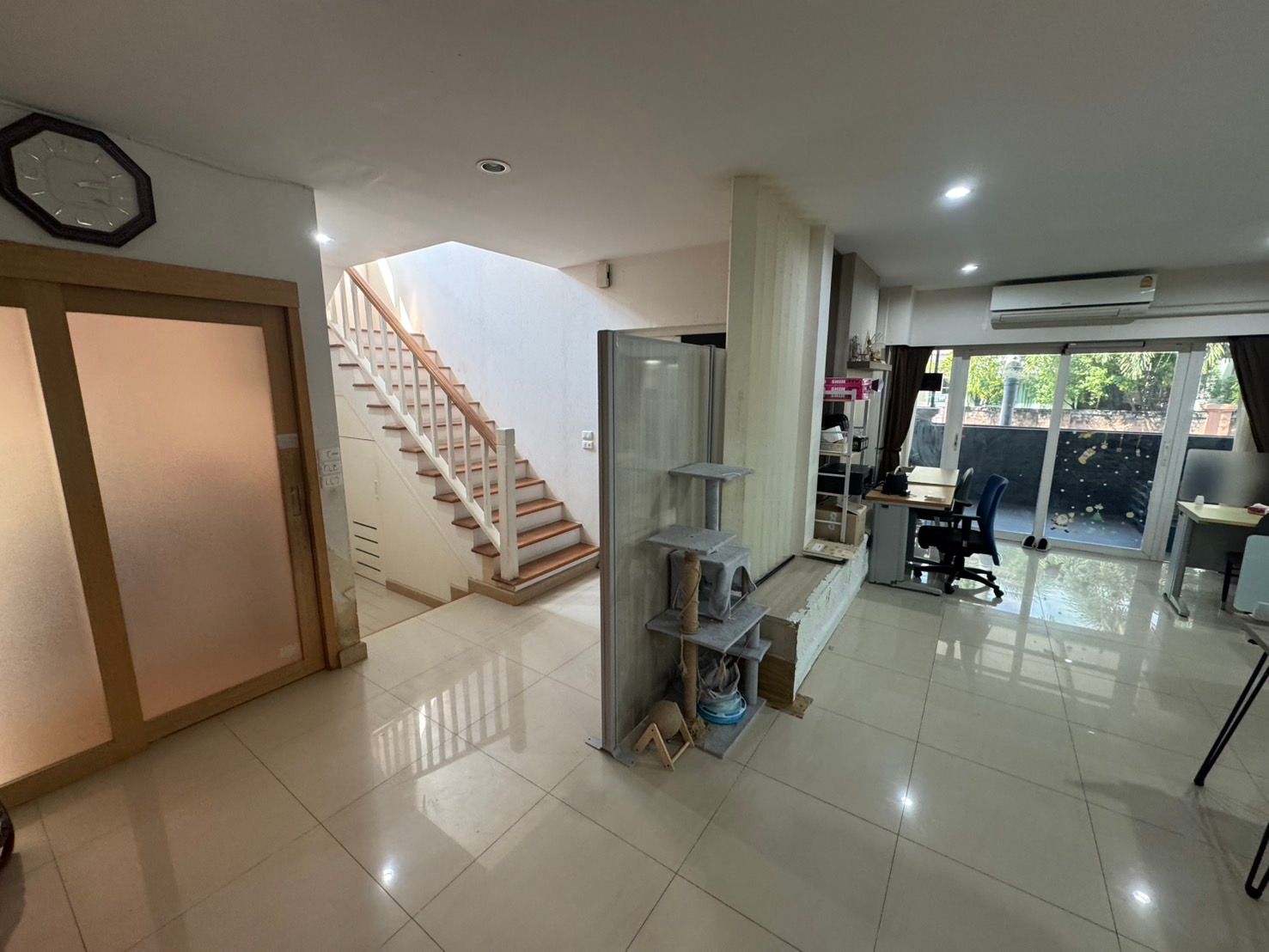 ขายบ้านเดียวโครงการ คาซ่าวิลล์สุขาภิบาล5. กทม. พื้นที่ 50.6 ตรว พื้นที่ใช้สอย 262 ตรม 3ห้องนอน 3 ห้องน้ำ 2 ที่จอดรถ ราคาถูกที่สุด