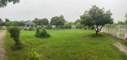บ้านพร้อมที่ดิน เนื้อที่ 4 ไร่ครึ่ง สะพานสูง กทม 