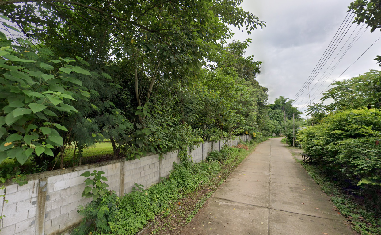 ขายที่ดินเมืองเชียงราย หน้าติดถนน หลังติดแม่น้ำ