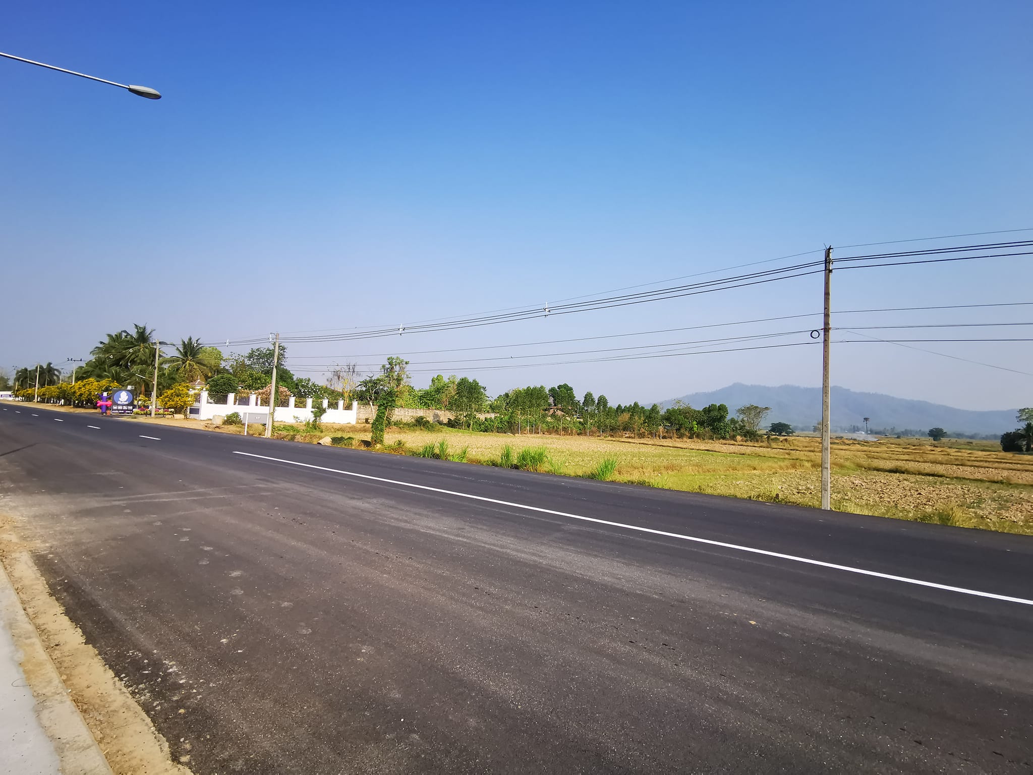 ที่ดินติดถนนใหญ่​เส้นศรีสัช​นา​ลัย​ -​ อุ​ตรดิตถ์  จ.สุโขทัย 10-3-90