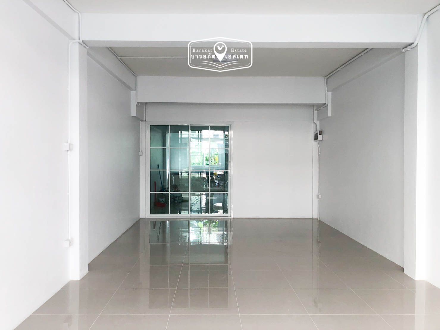 อาคารพาณิชย์ ทำเลสวย เข้าซอยเพีง 15 เมตร ดีไซน์ใหม่รีโนเวทเสร็จ 4 ชั้น เขตมีนบุรี กรุงเทพฯ