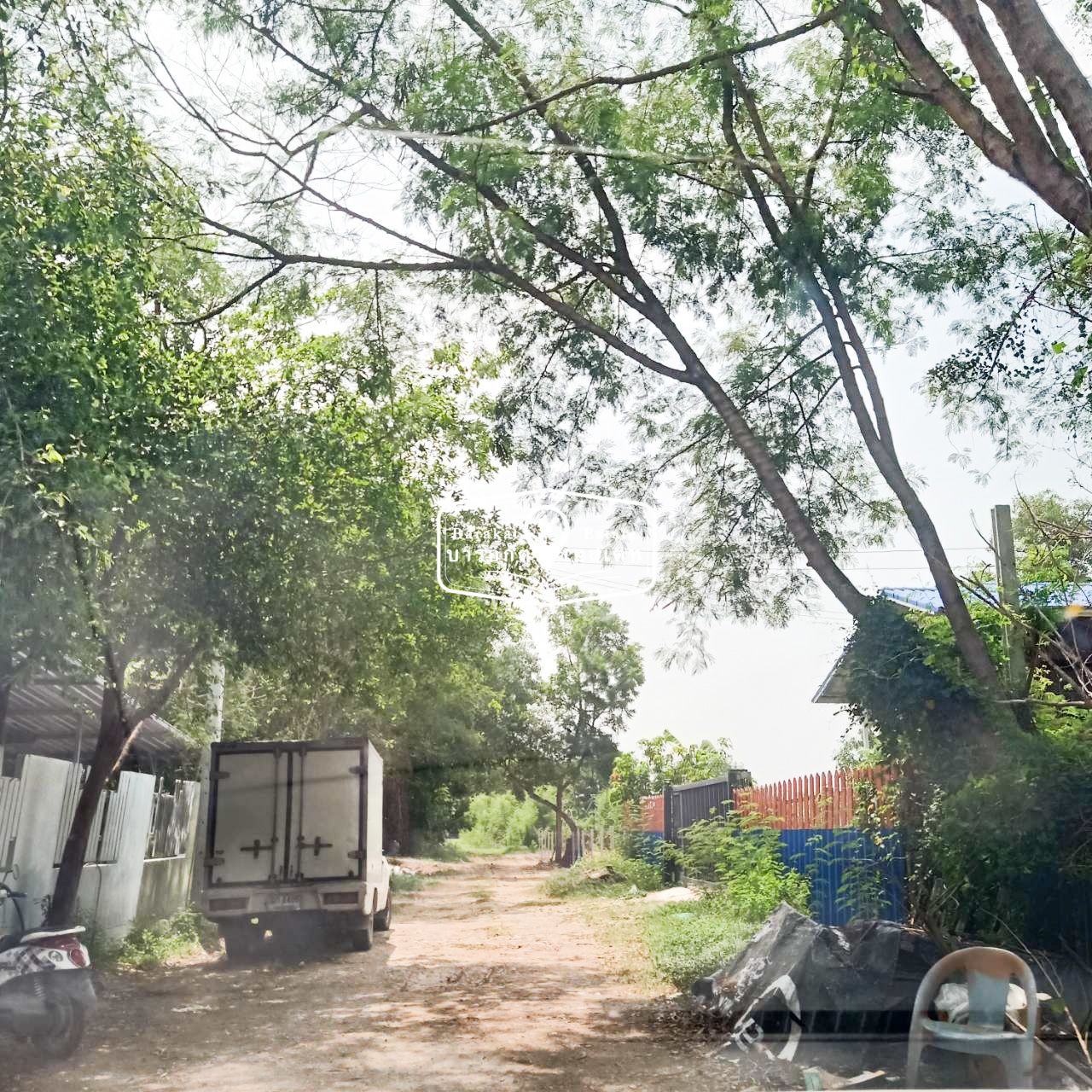 แปลงสวยแหล่งชุมชน เดินทางง่าย เข้าซอยเพียง 240 เมตร ถนนซอยกว้าง 8 เมตร เขตหนองจอก จังหวัดกรุงเทพฯ
