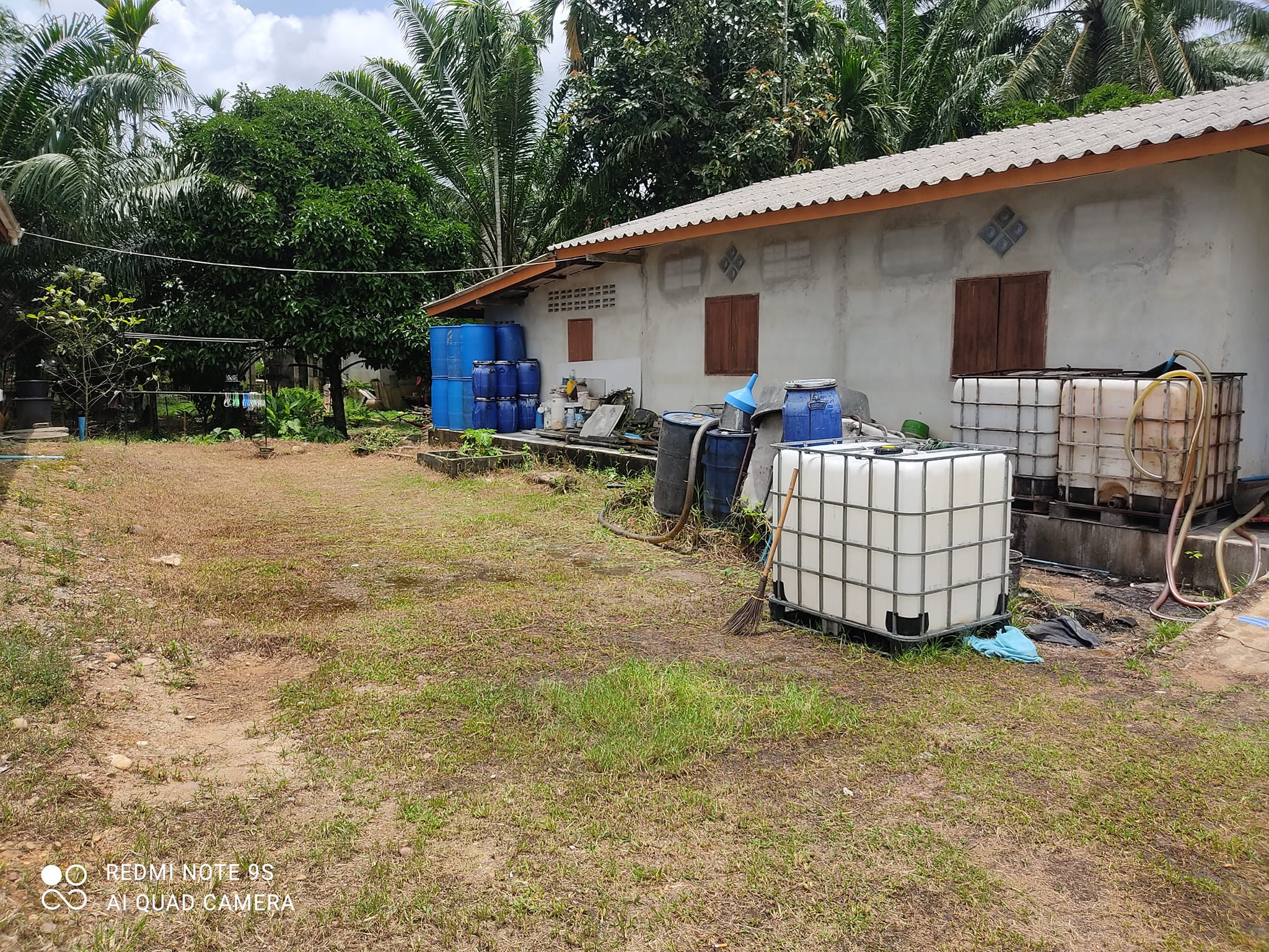 บ้านตัวเมืองชุมพร พร้อมพื้นที่ 1 งาน 42.3 ตร.ว. อ.เมืองชุมพร จ.ชุมพร