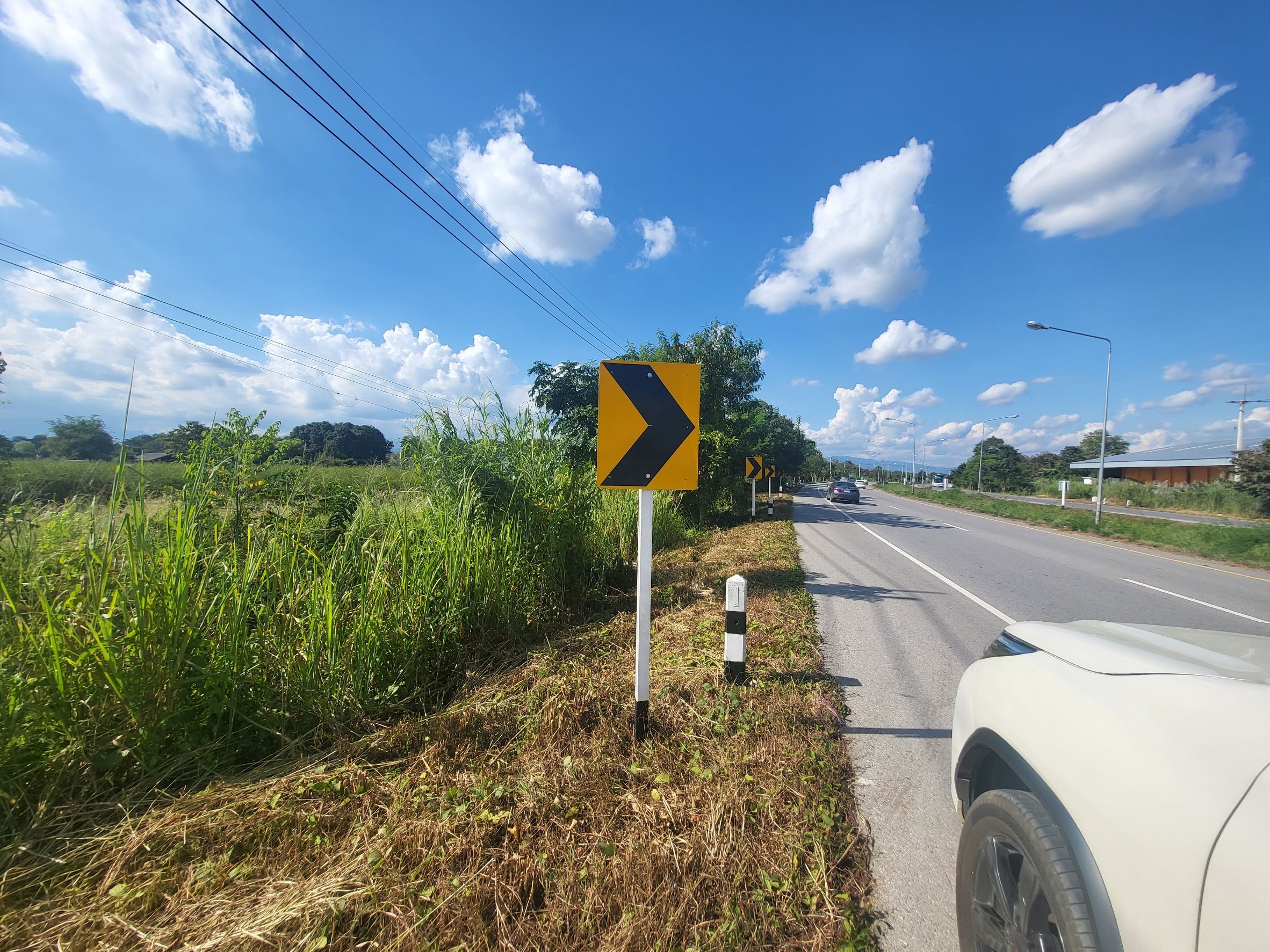 ที่ดินสันทราย  8 ไร่ ติดถนนบายพาส 
