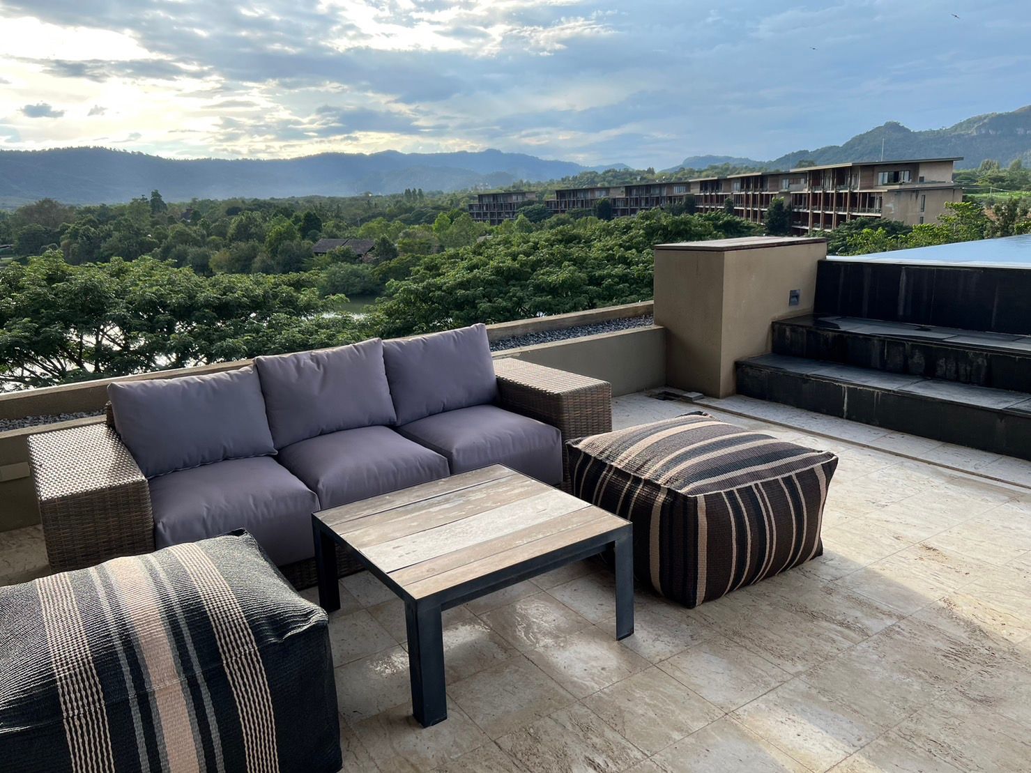 ATTA The Condo by Kirimaya เขาใหญ่ : ห้อง Penthouse 240 Sq.m พร้อมวิวแม่น้ำและภูเขาแบบ Panorama