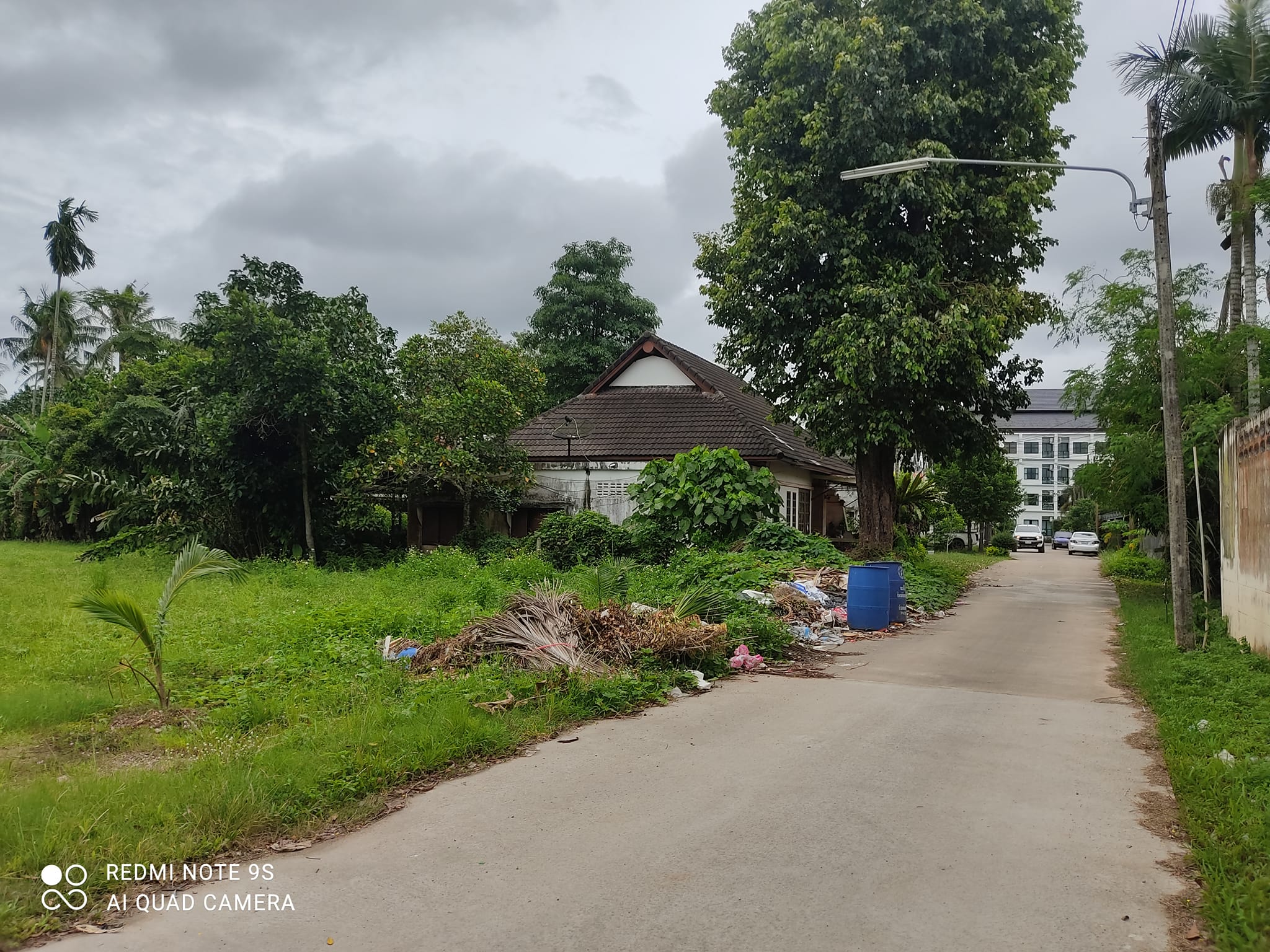 ที่ดินสวยมากติดคลอง ใจกลางเมืองชุมพร อ.เมืองชุมพร จ.ชุมพร 0-1-60.4
