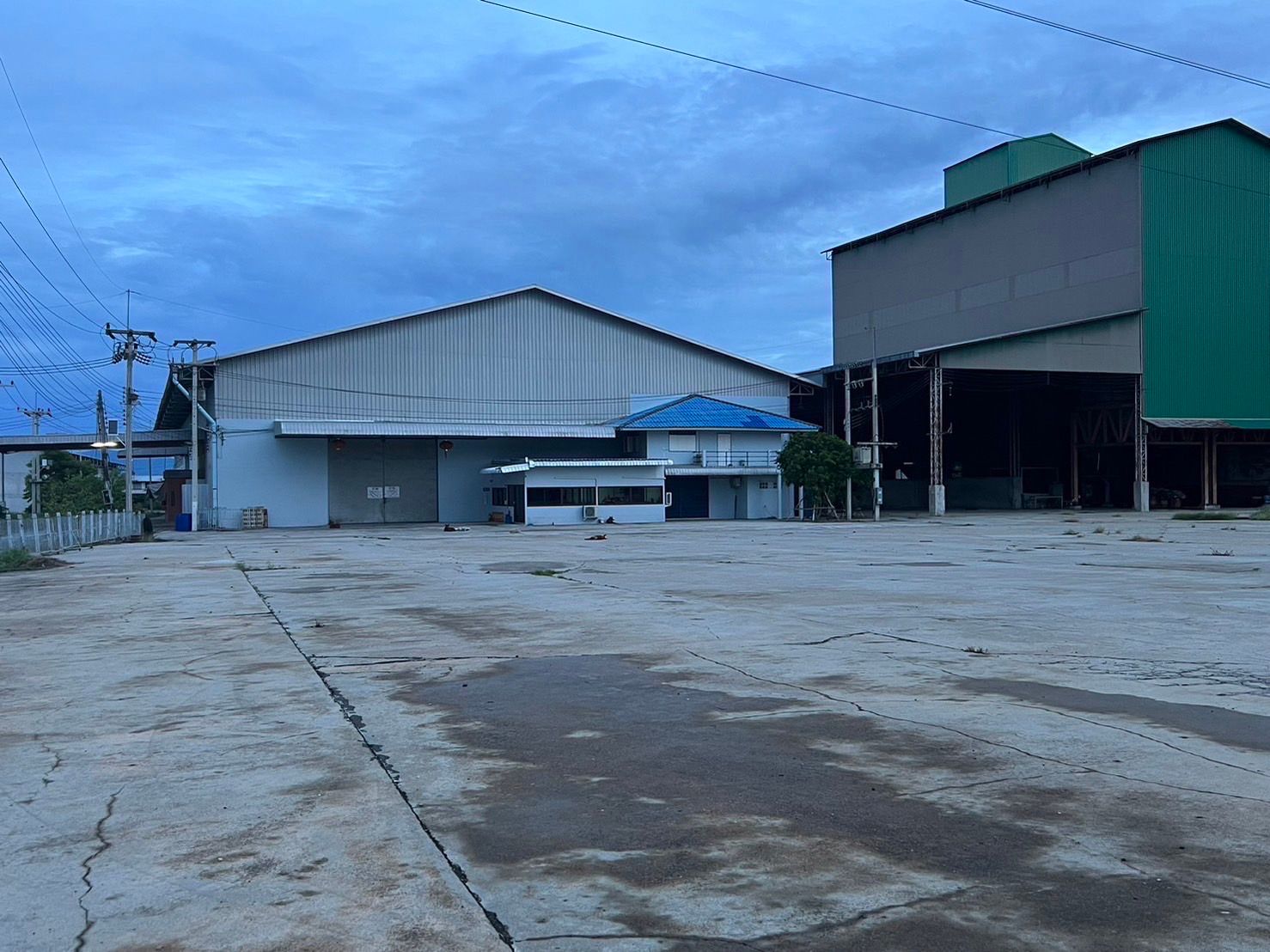 ขายโรงงานพร้อมบ้าน เนื้อที่กว่า 6 ไร่ ตั้งอยู่ที่ อำเภอโกรกพระ จังหวัดเชียงราย